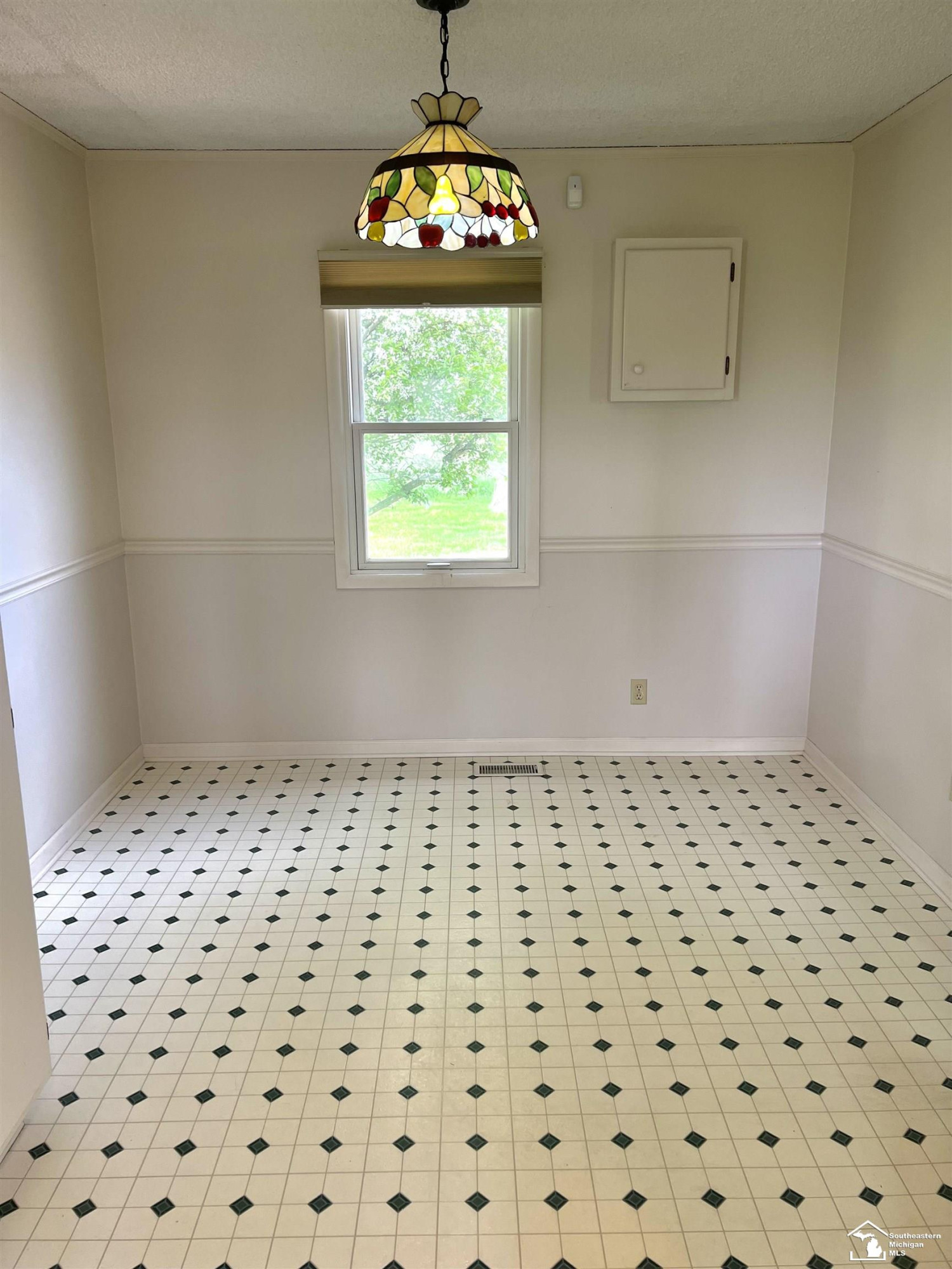 276 E Rauch Road, Temperance, MI 48182 — Photo 12