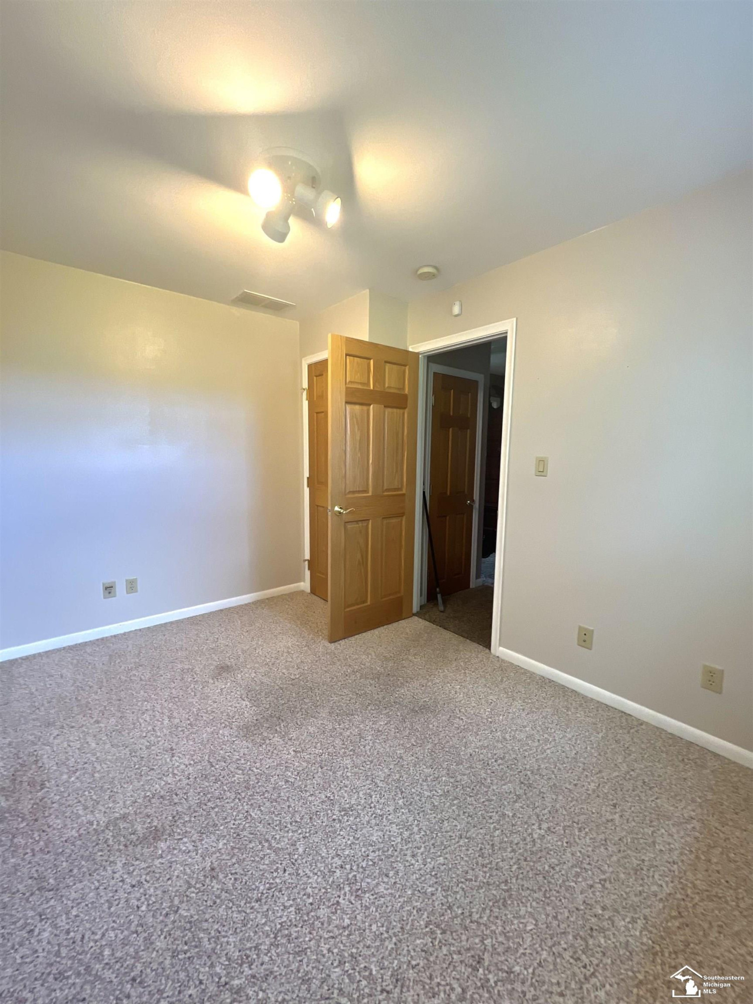 276 E Rauch Road, Temperance, MI 48182 — Photo 17