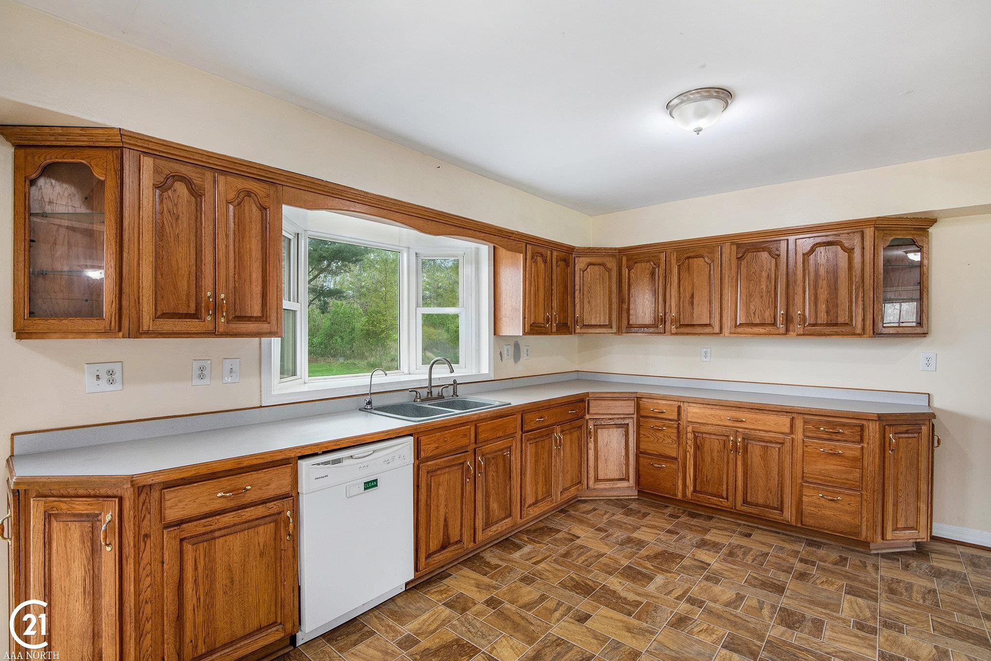 6424 Hunters Creek Road, Imlay City, MI 48444 — Photo 7