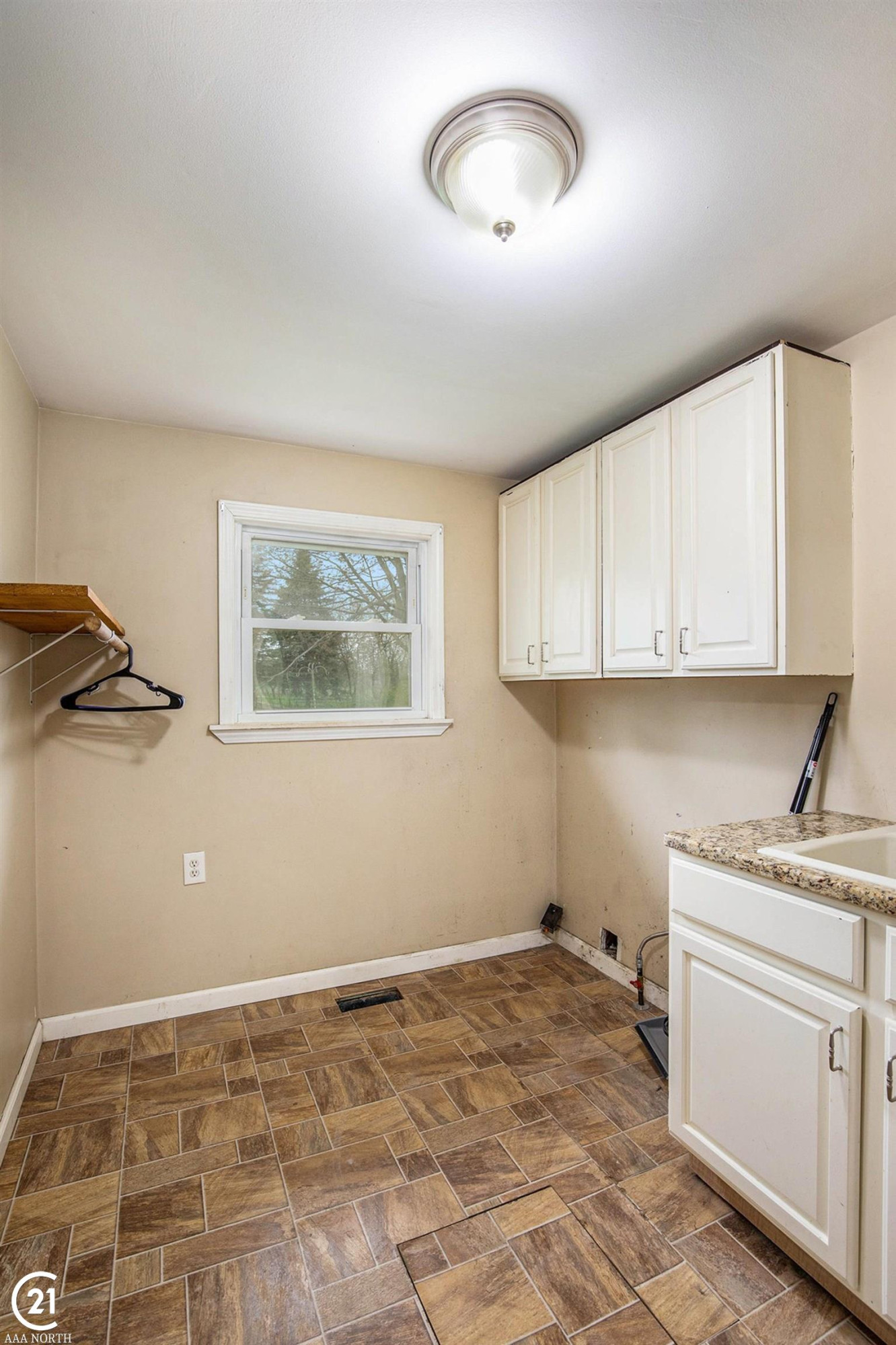 6424 Hunters Creek Road, Imlay City, MI 48444 — Photo 16