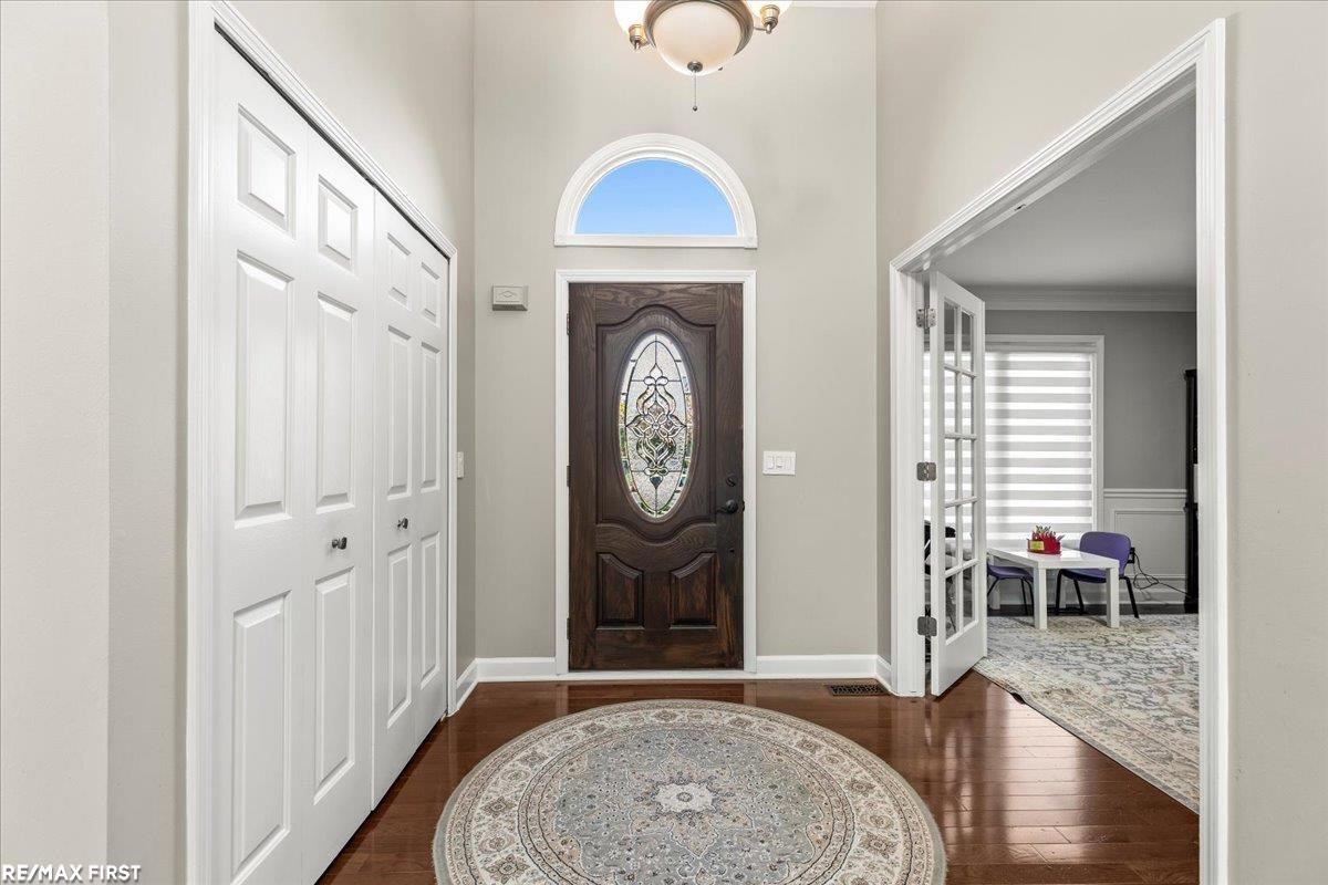 46709 Covington Drive, Macomb, MI 48044 — Photo 5