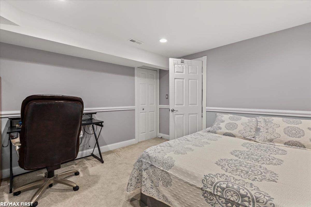 46709 Covington Drive, Macomb, MI 48044 — Photo 40