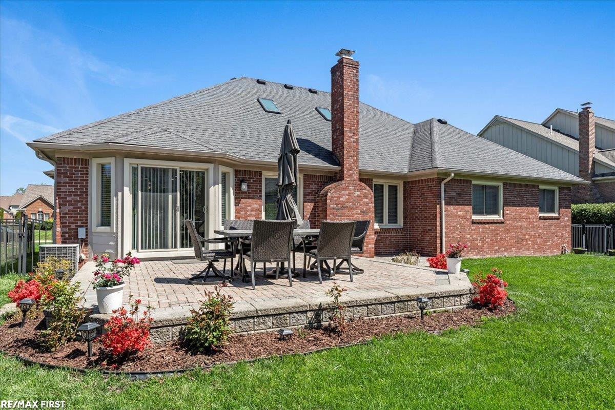46709 Covington Drive, Macomb, MI 48044 — Photo 42