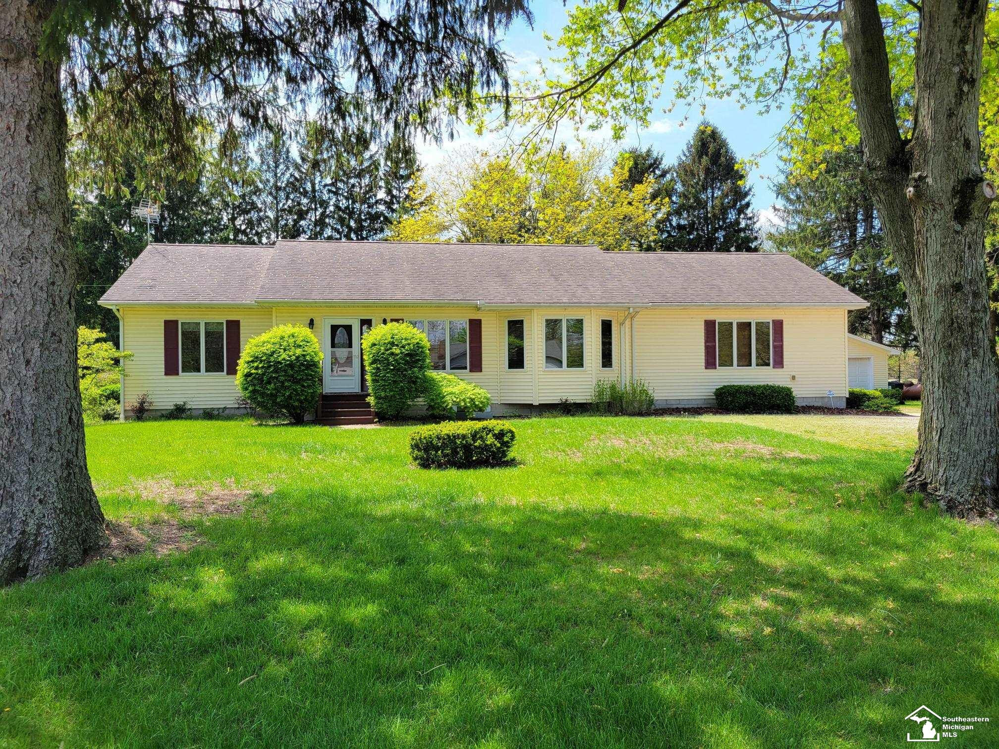 7436 Summerfield Road, Petersburg, MI 49270 — front exterior