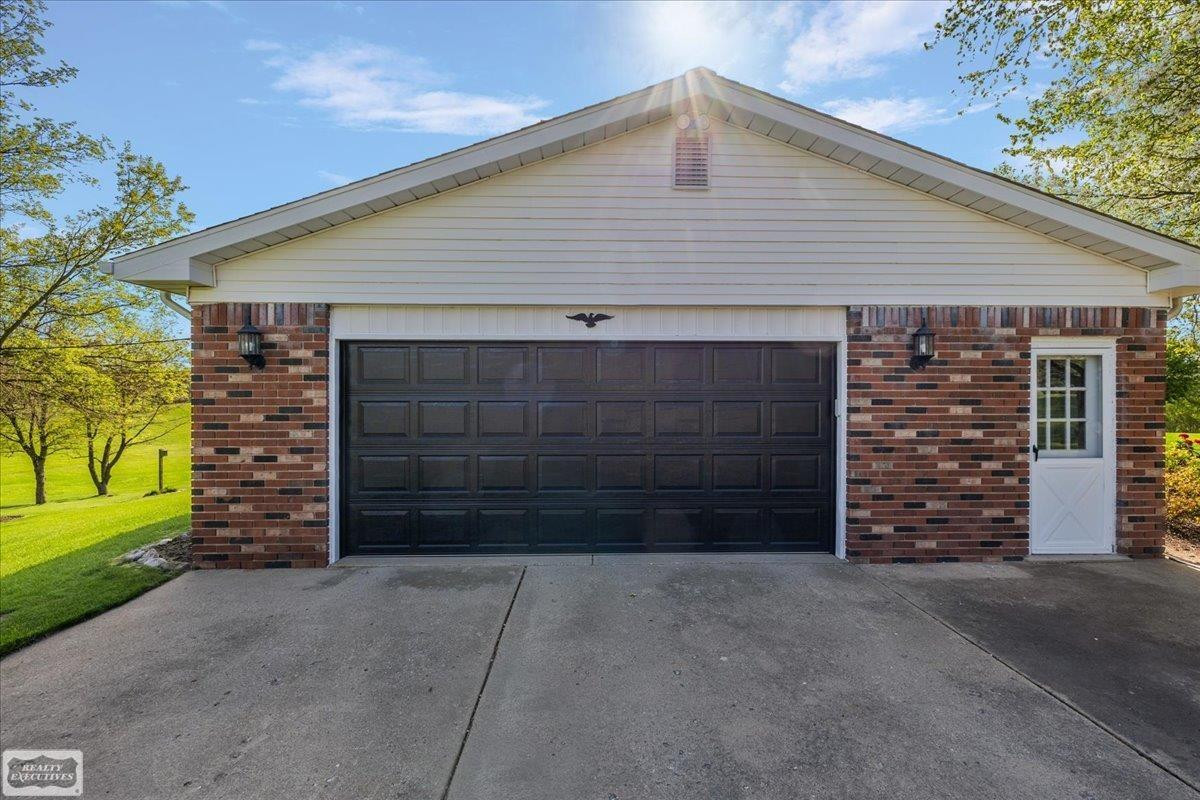 1151 Glen Meadow Lane, Leonard, MI 48367 — Photo 6