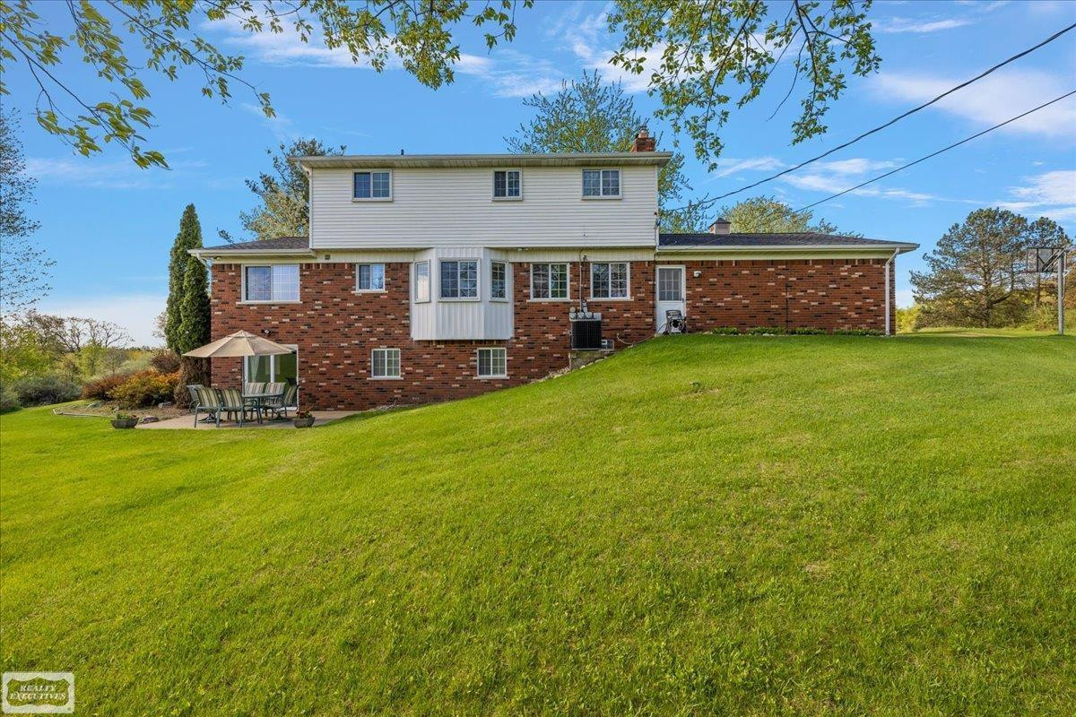 1151 Glen Meadow Lane, Leonard, MI 48367 — Photo 8