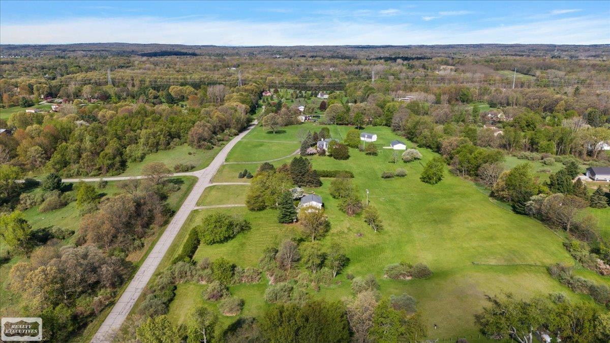 1151 Glen Meadow Lane, Leonard, MI 48367 — Photo 19