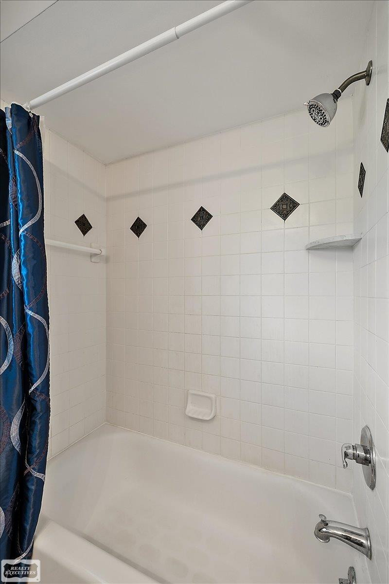 1151 Glen Meadow Lane, Leonard, MI 48367 — Photo 60