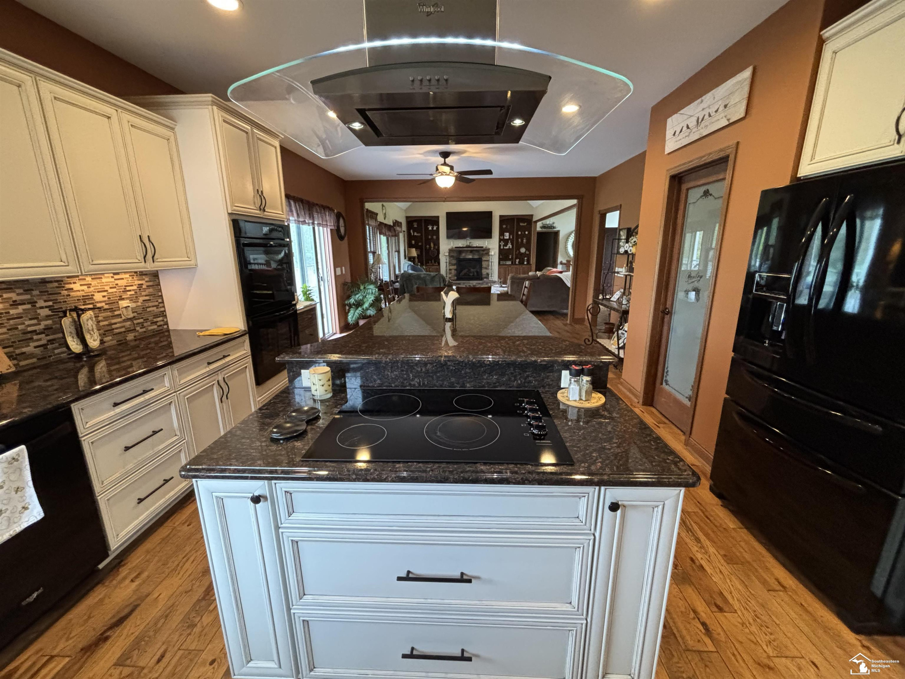 4635 Laplaisance Road, La Salle, MI — Photo 10