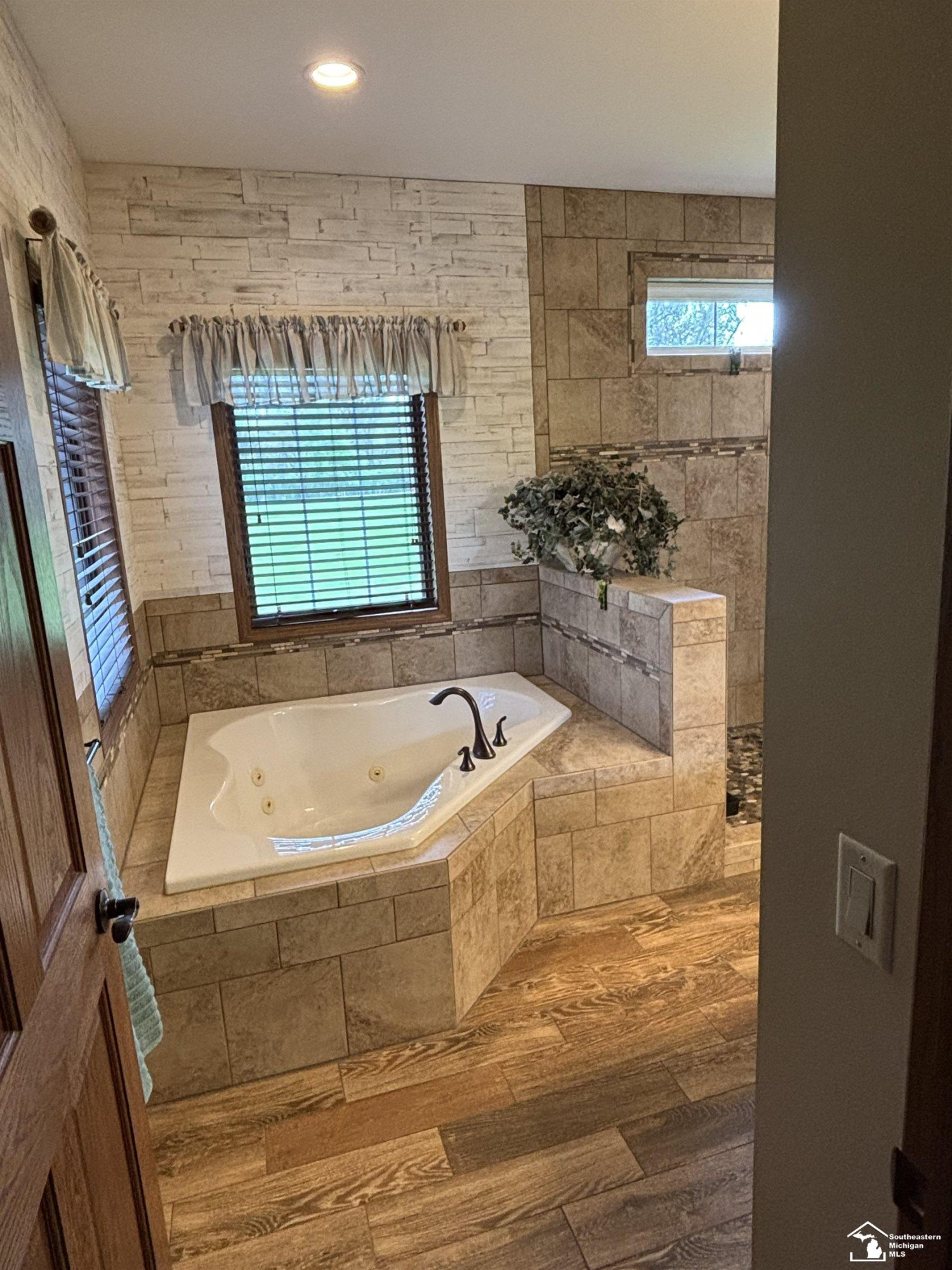 4635 Laplaisance Road, La Salle, MI — Photo 15