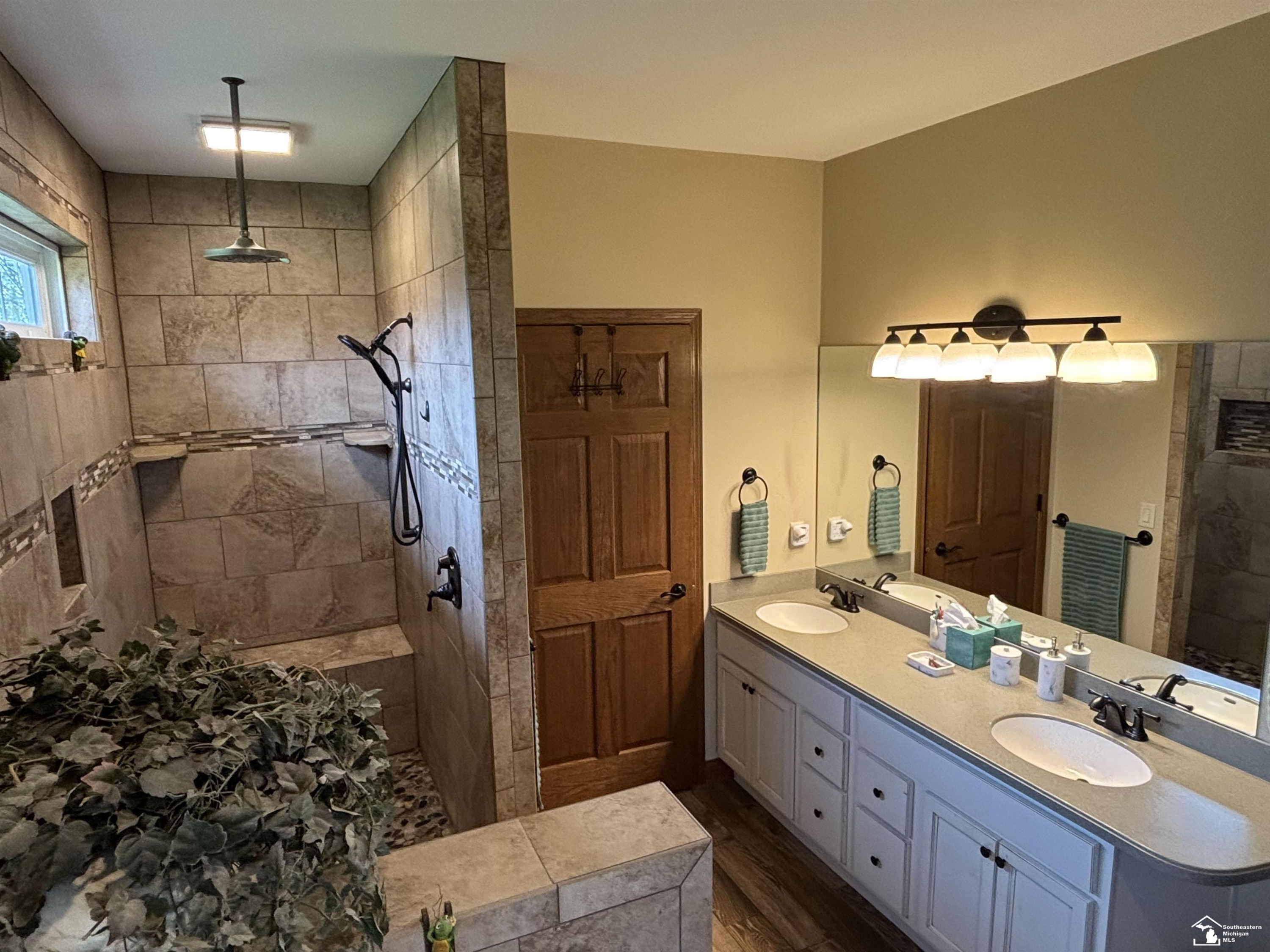4635 Laplaisance Road, La Salle, MI — Photo 16