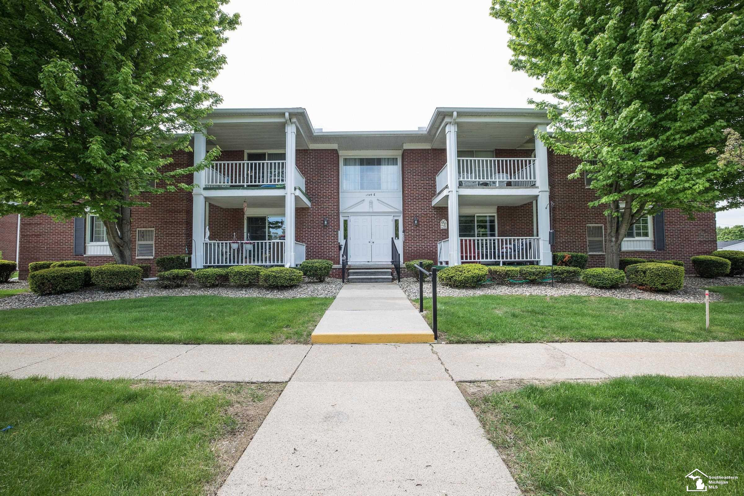 1749 MONTICELLO Street, Trenton, MI 48183 — Photo 2