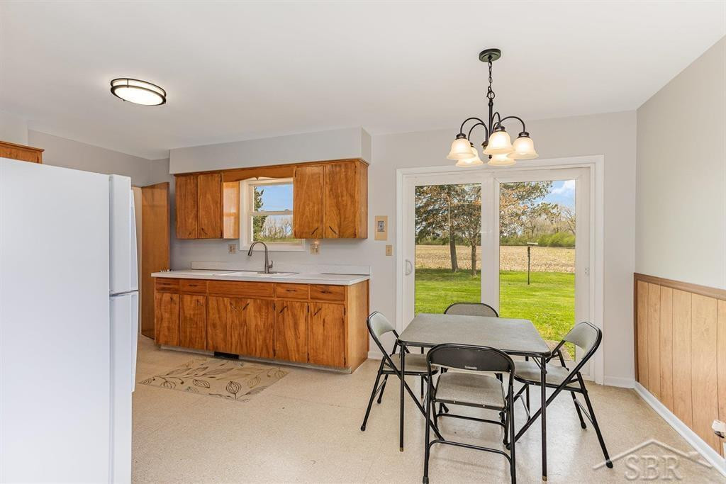 5630 N Center Road, Saginaw, MI 48604 — Photo 8
