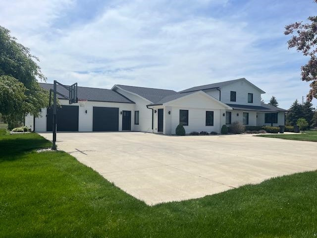 9750 Warnick Road, Frankenmuth, MI 48734 — front exterior