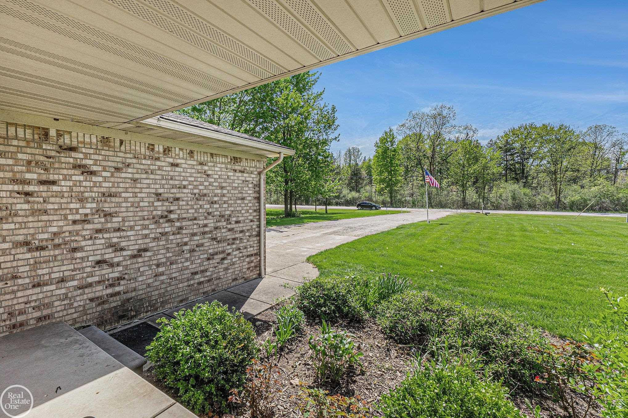 60520 Ray Center Road, MI — Photo 2