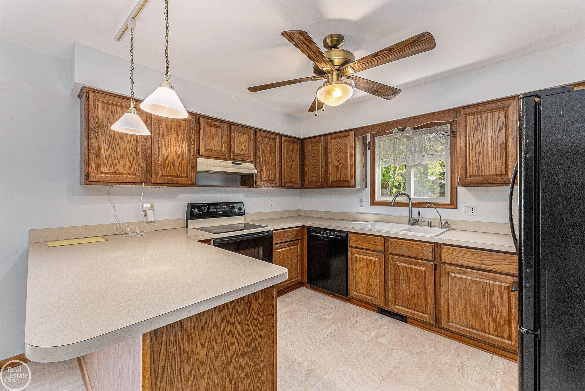 60520 Ray Center Road, MI — Photo 5