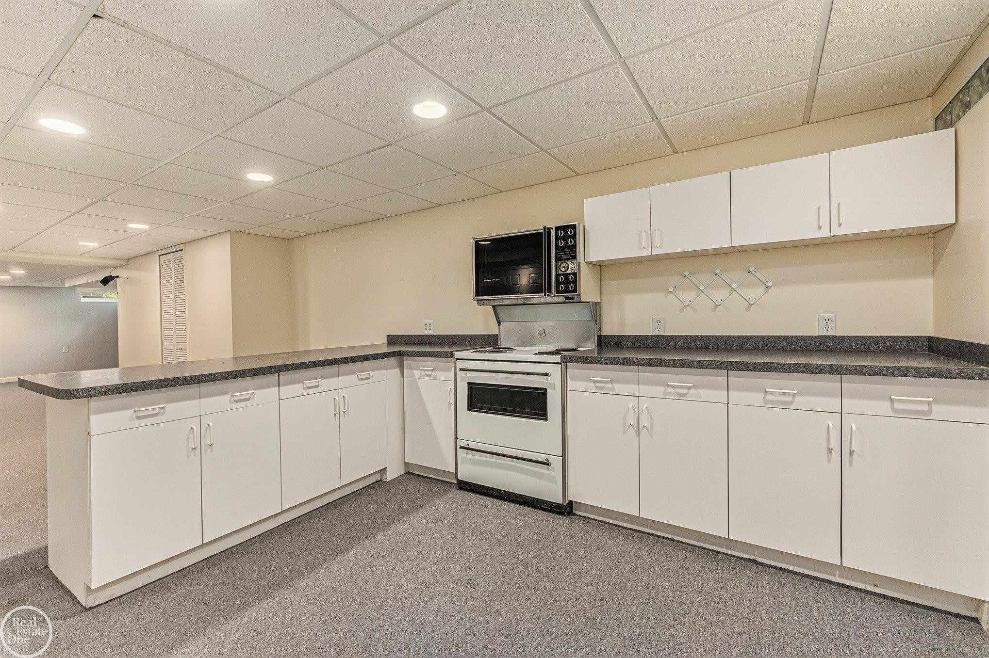 60520 Ray Center Road, MI — Photo 18