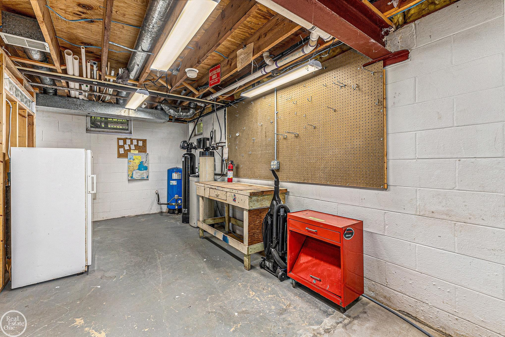 60520 Ray Center Road, MI — Photo 20