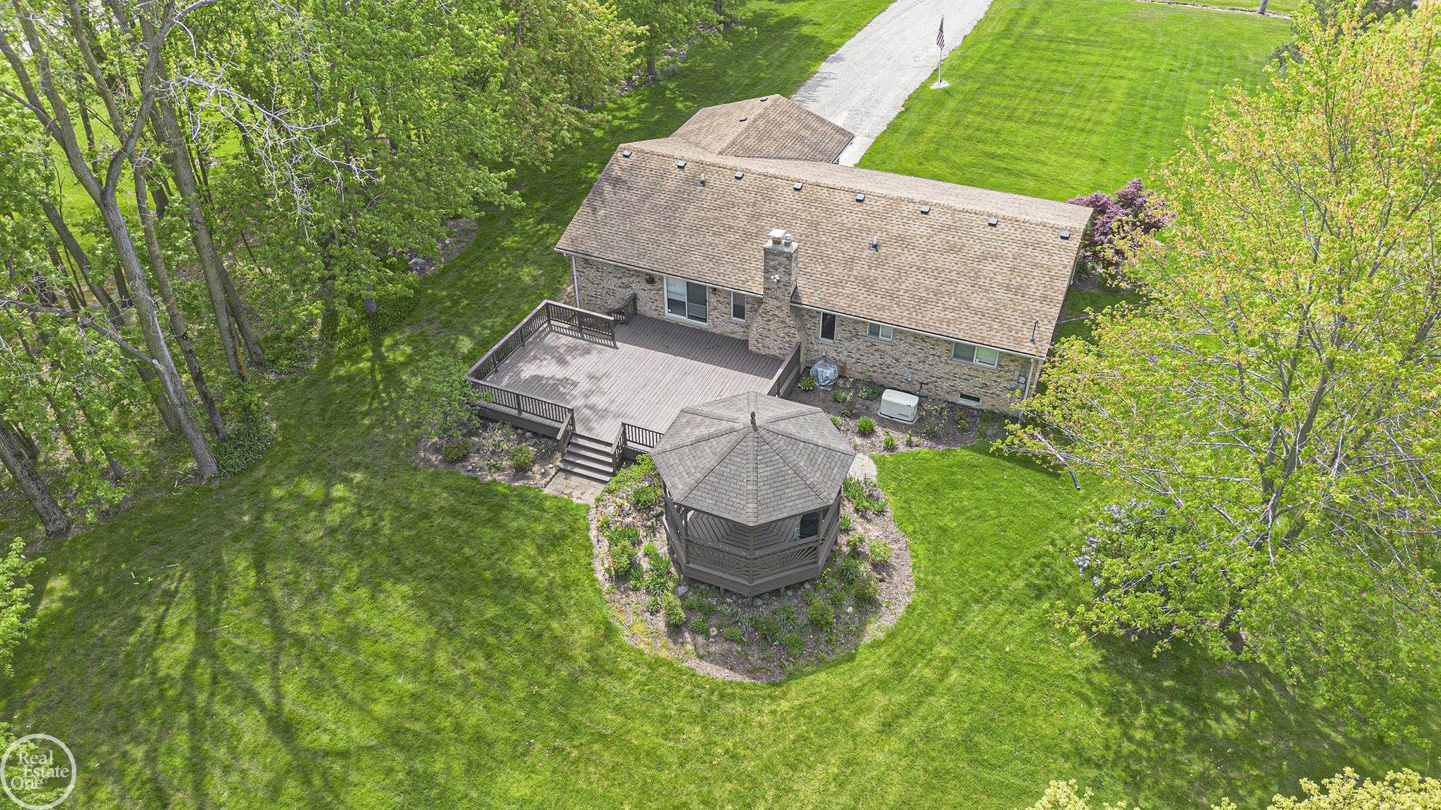 60520 Ray Center Road, MI — Photo 32