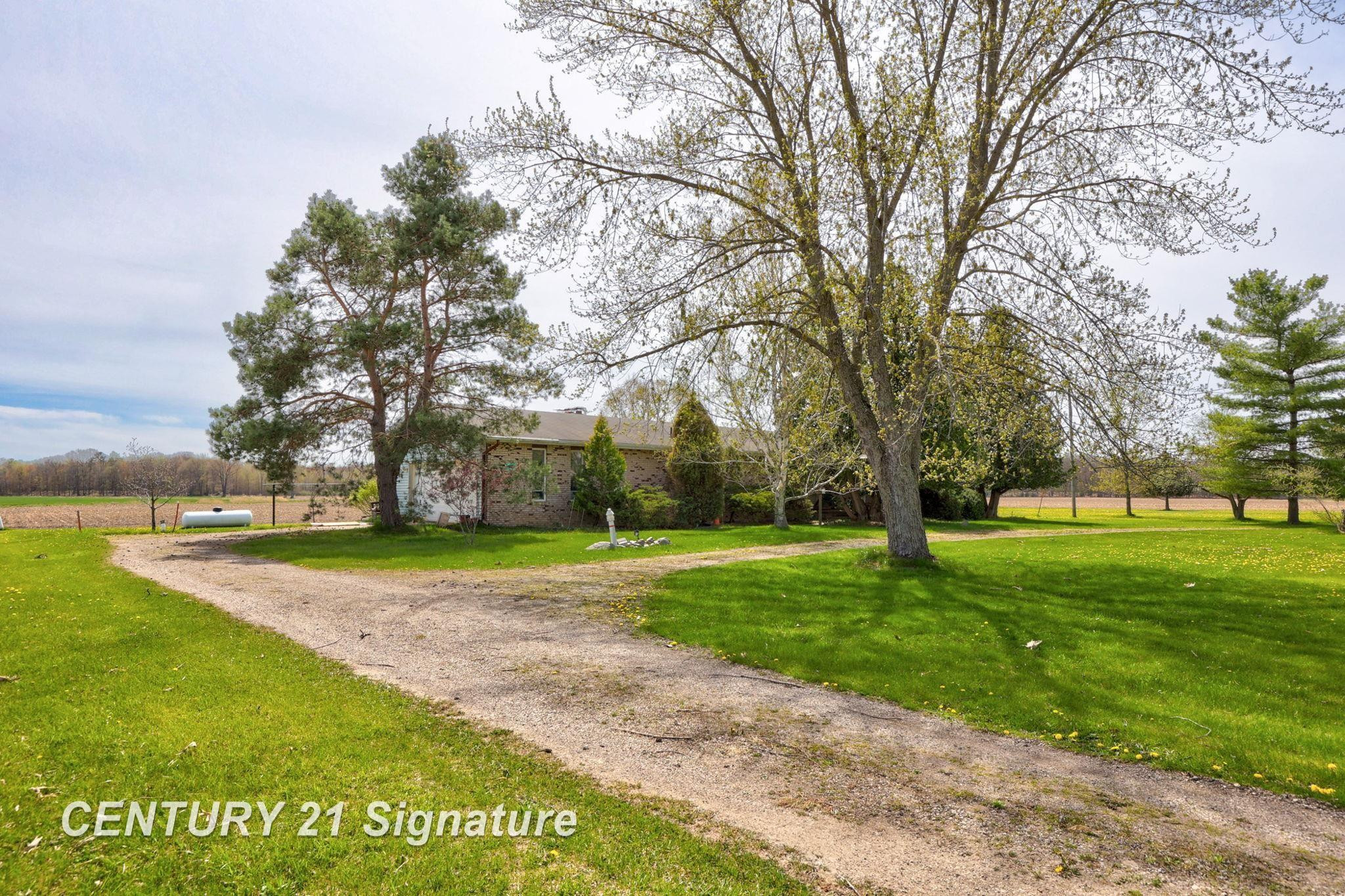 12595 Brant Road, Saginaw, MI 48655 — Photo 2
