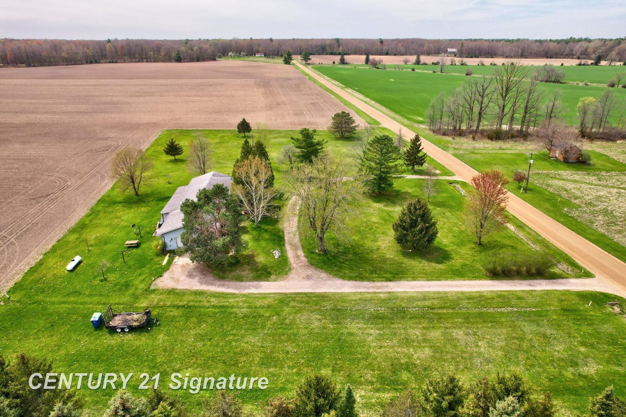 12595 Brant Road, Saginaw, MI 48655 — Photo 35