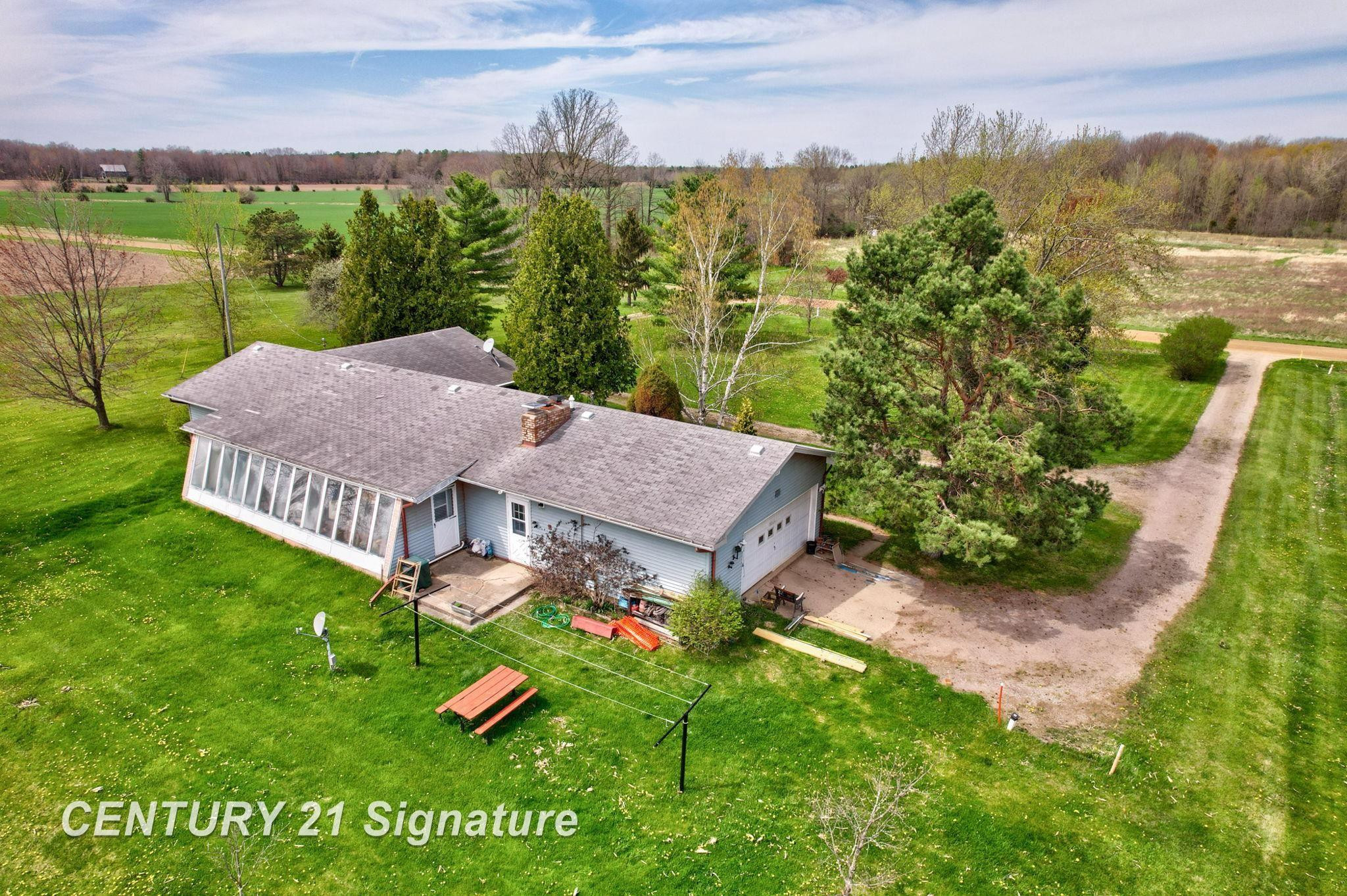 12595 Brant Road, Saginaw, MI 48655 — Photo 36
