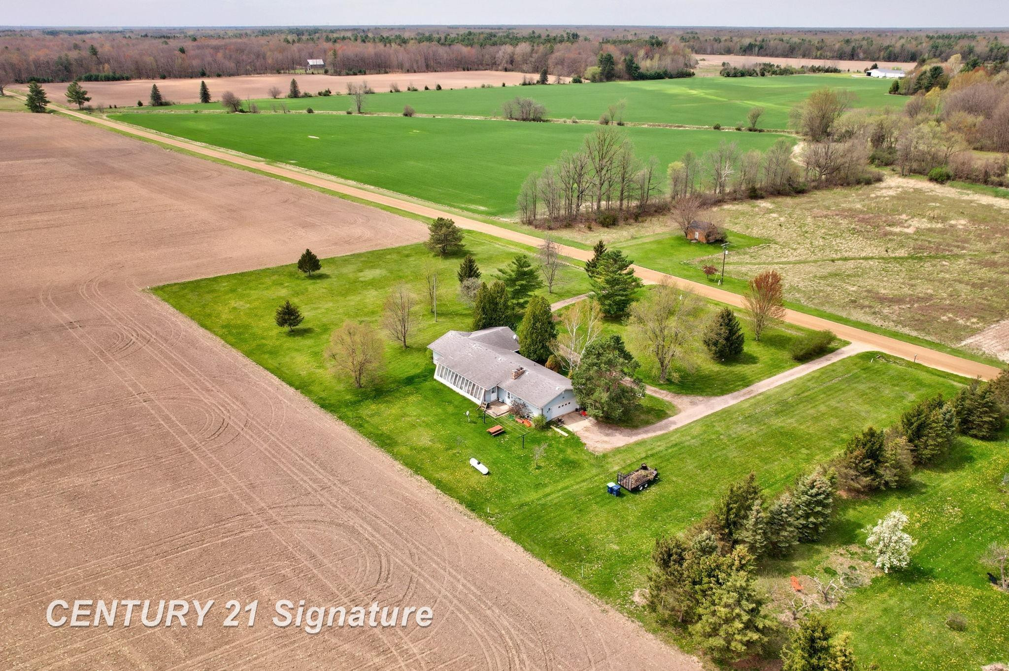 12595 Brant Road, Saginaw, MI 48655 — Photo 37