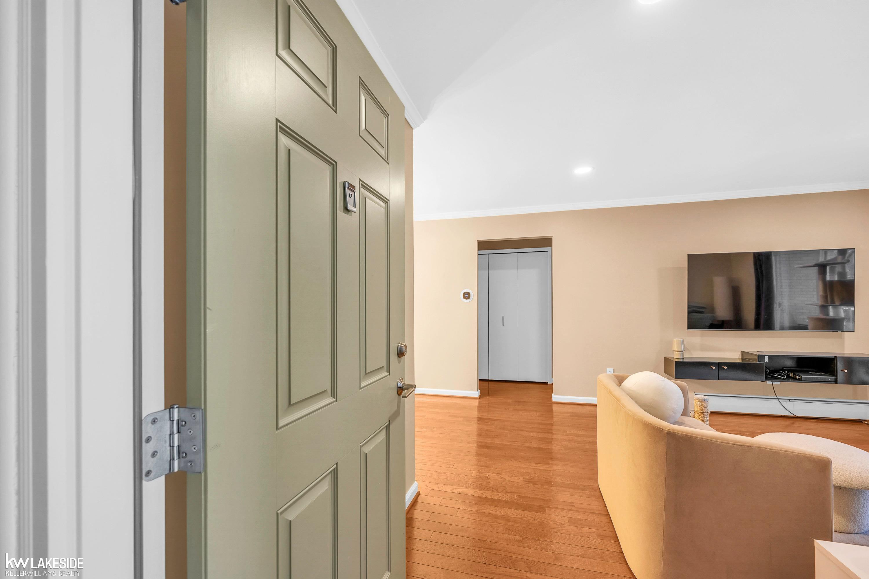 4909 Crooks D10 Road, 10 D, Royal Oak, MI 48073 — Photo 4