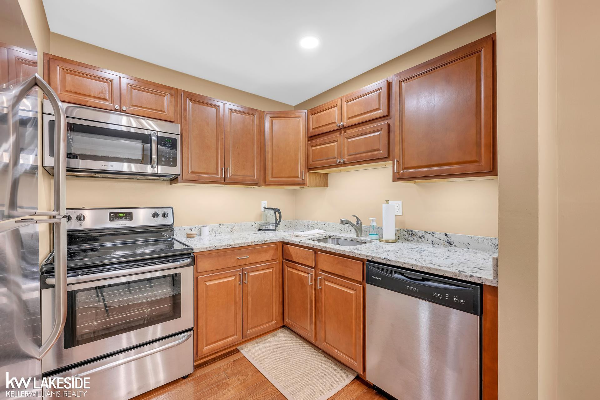 4909 Crooks D10 Road, 10 D, Royal Oak, MI 48073 — Photo 9