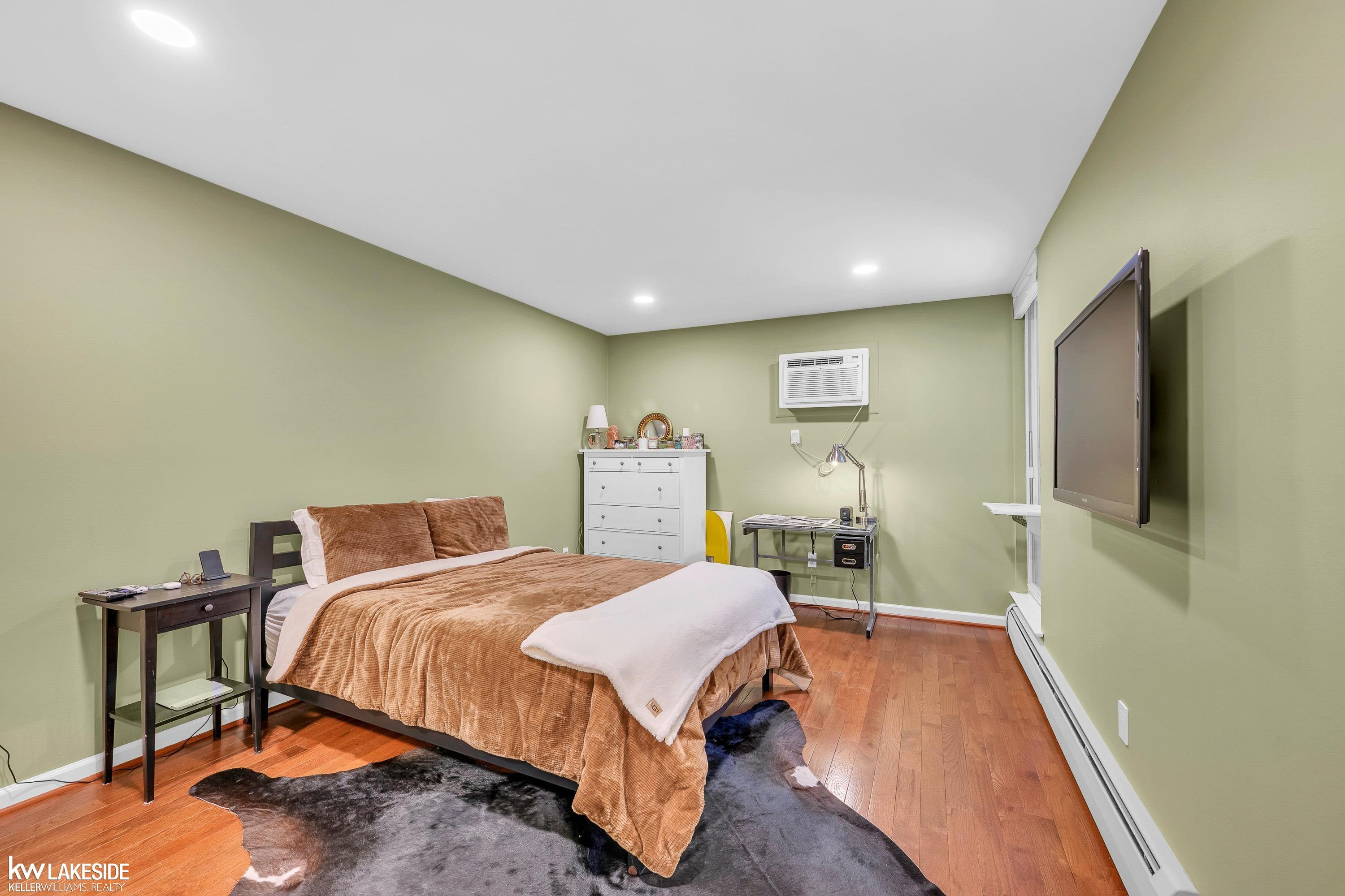 4909 Crooks D10 Road, 10 D, Royal Oak, MI 48073 — Photo 11