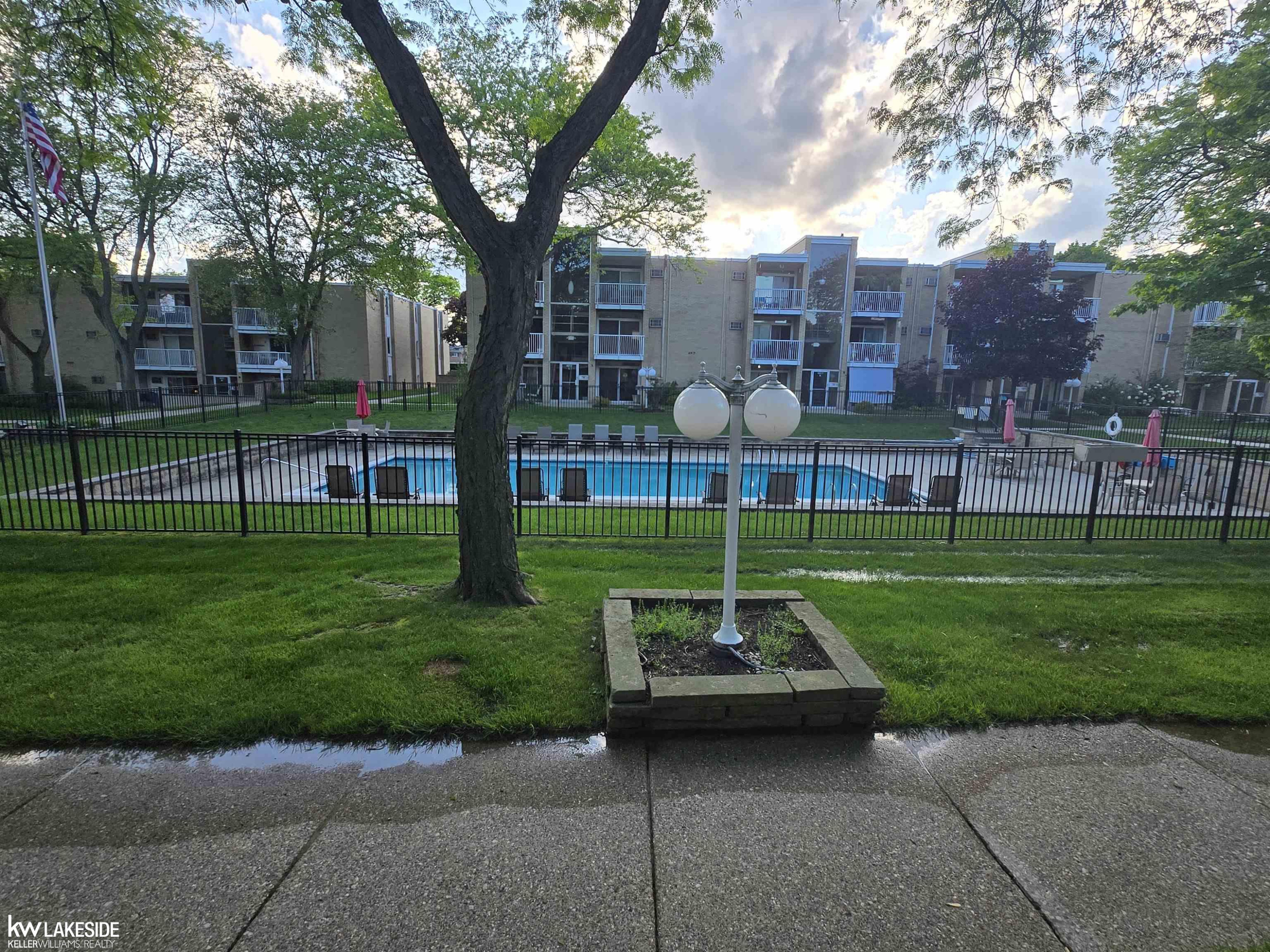 4909 Crooks D10 Road, 10 D, Royal Oak, MI 48073 — Photo 17