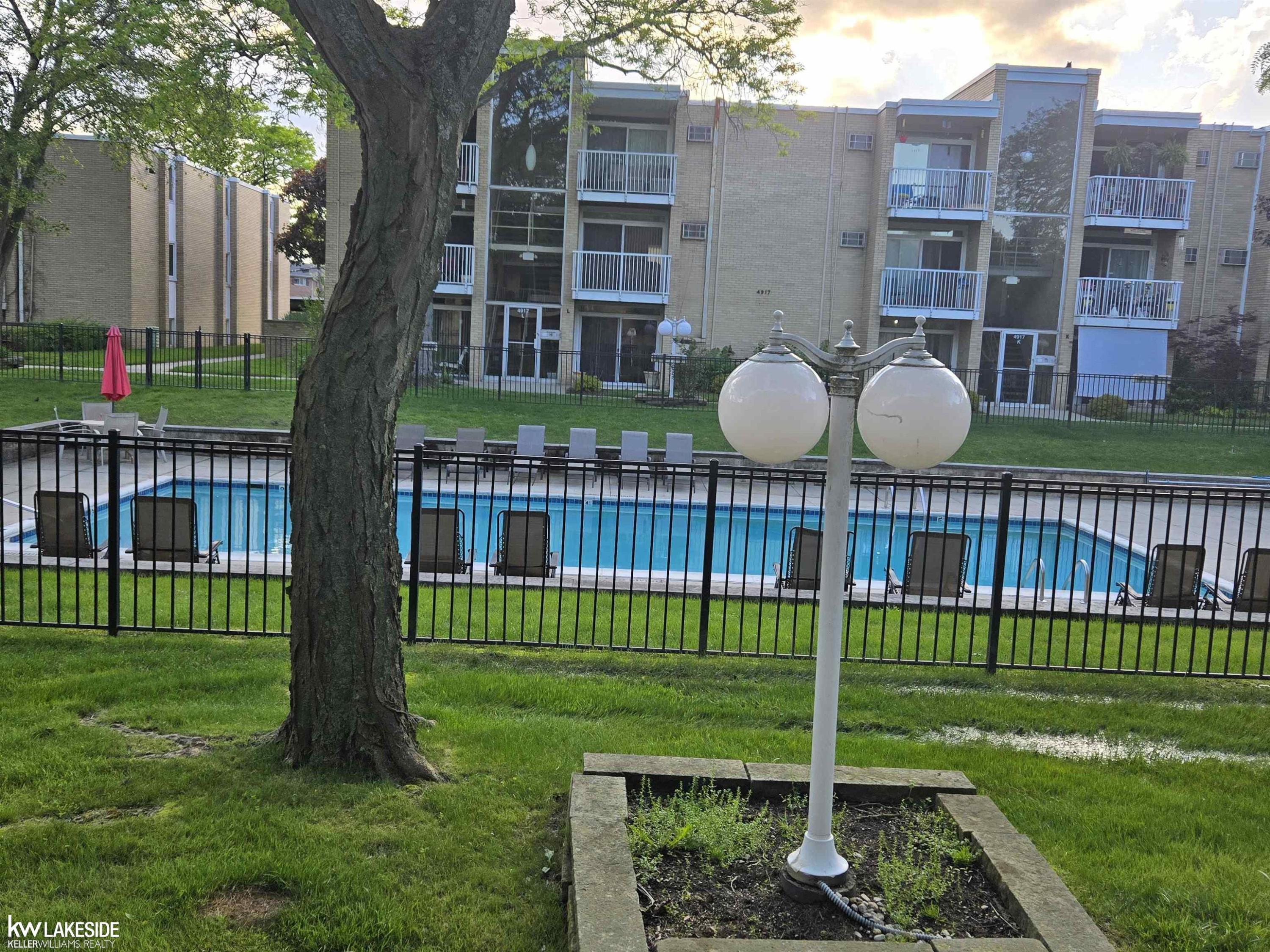 4909 Crooks D10 Road, 10 D, Royal Oak, MI 48073 — Photo 18