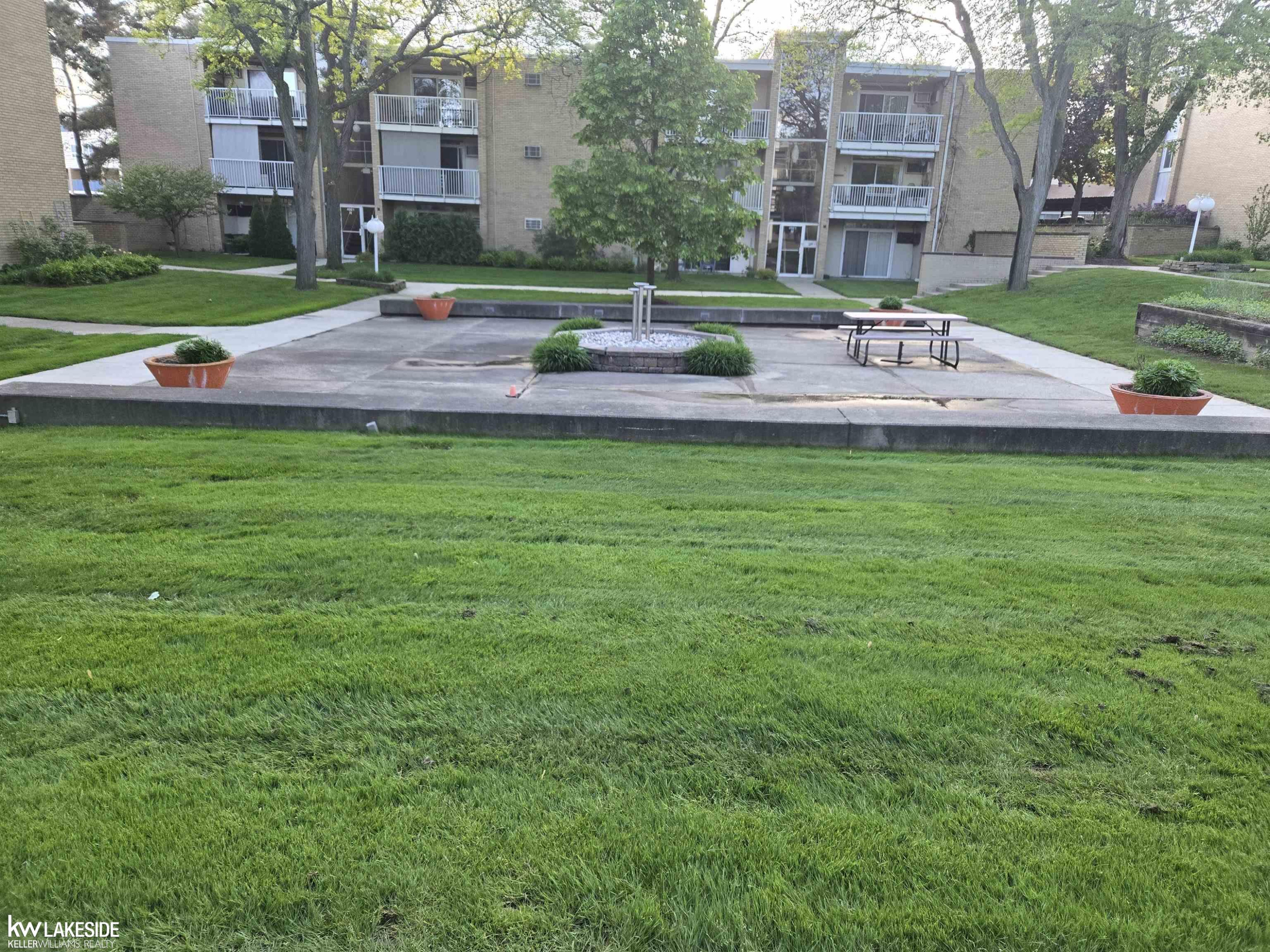 4909 Crooks D10 Road, 10 D, Royal Oak, MI 48073 — Photo 19