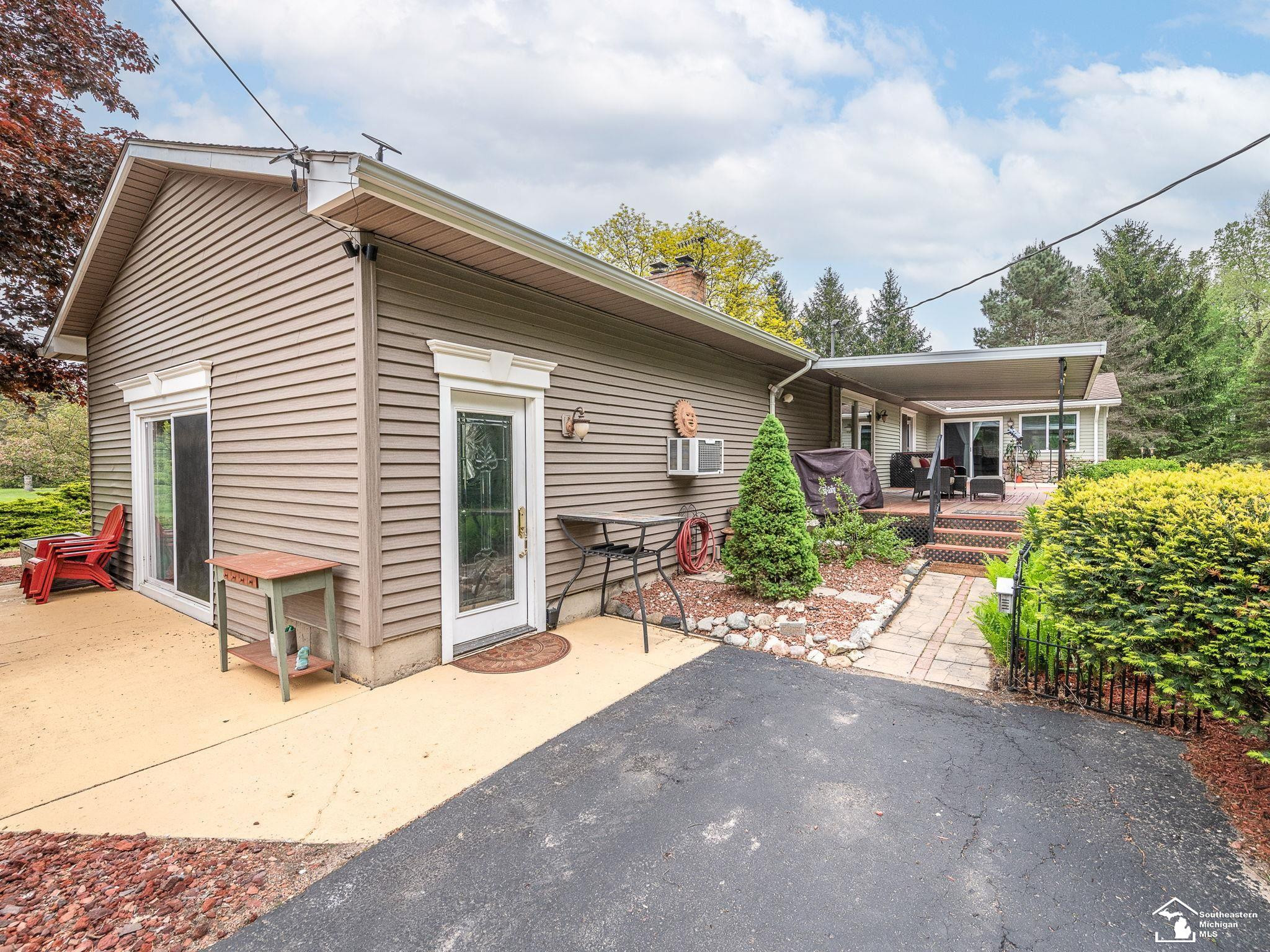 11370 Butler Road, Willis, MI 48191 — Photo 10