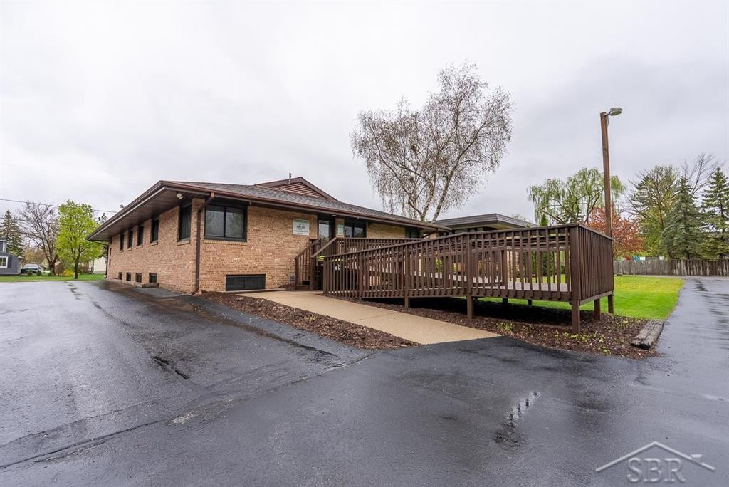 2715 Ashman Street, Midland, MI 48640 — Photo 2