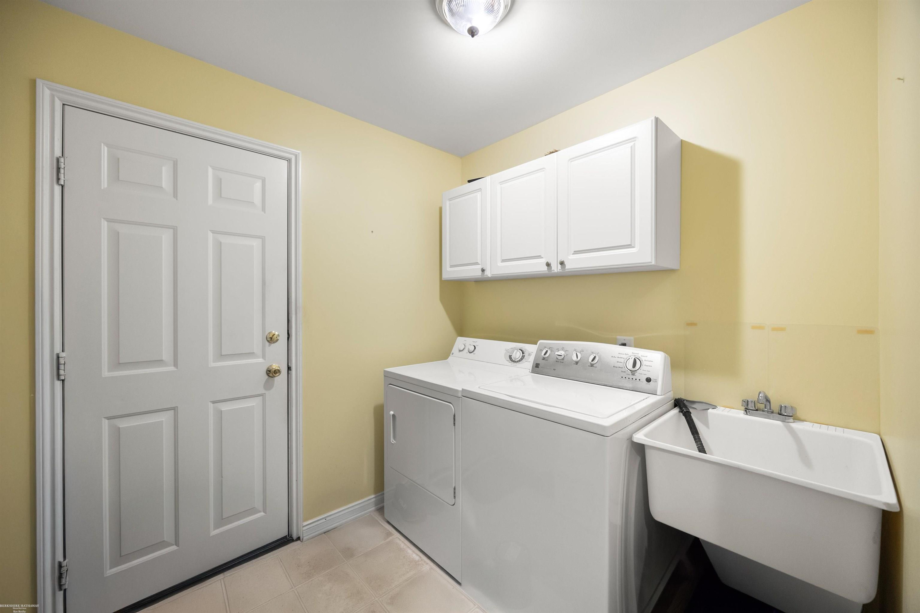 422 Converse Court, Lake Orion, MI 48362 — Photo 21