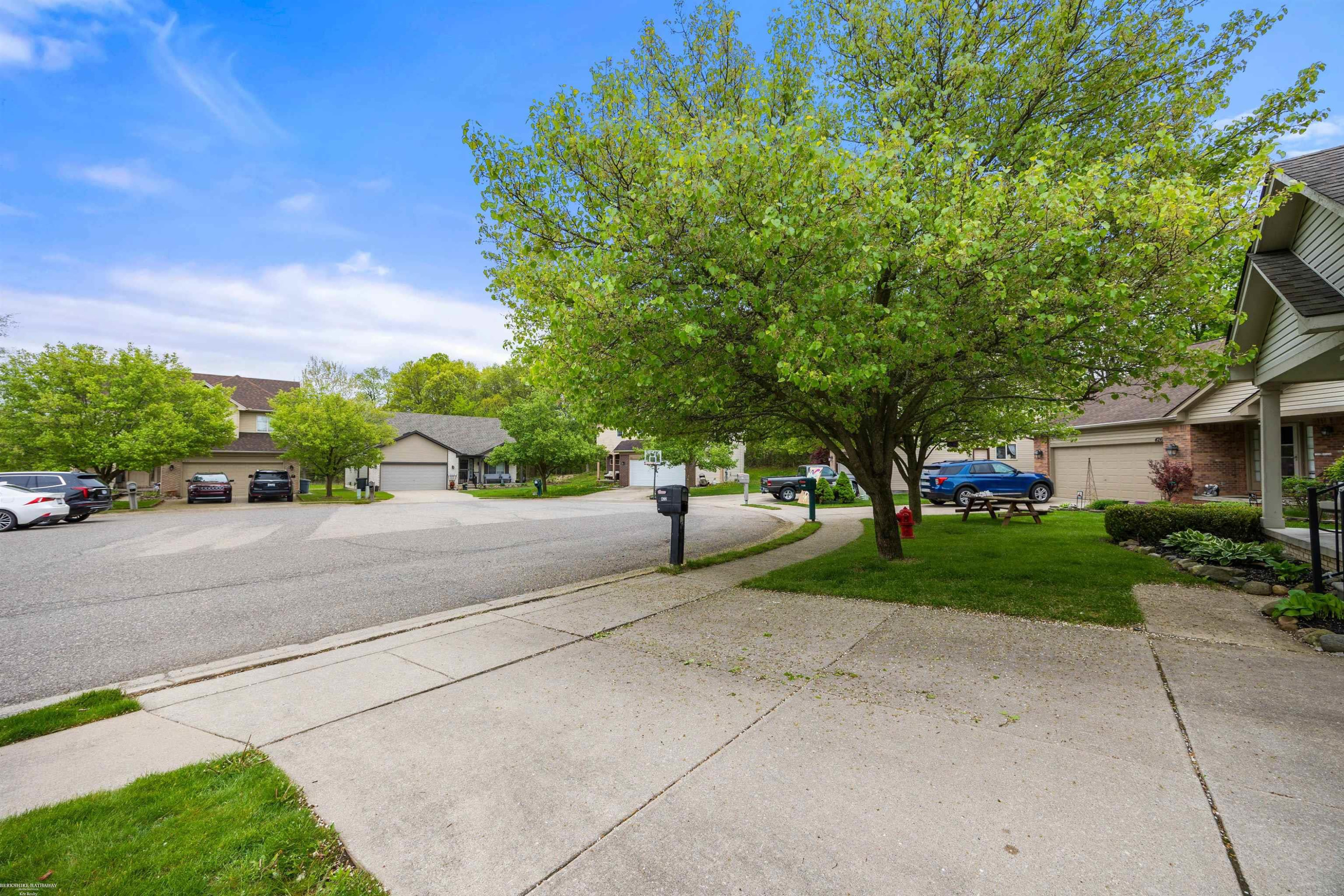 422 Converse Court, Lake Orion, MI 48362 — Photo 22