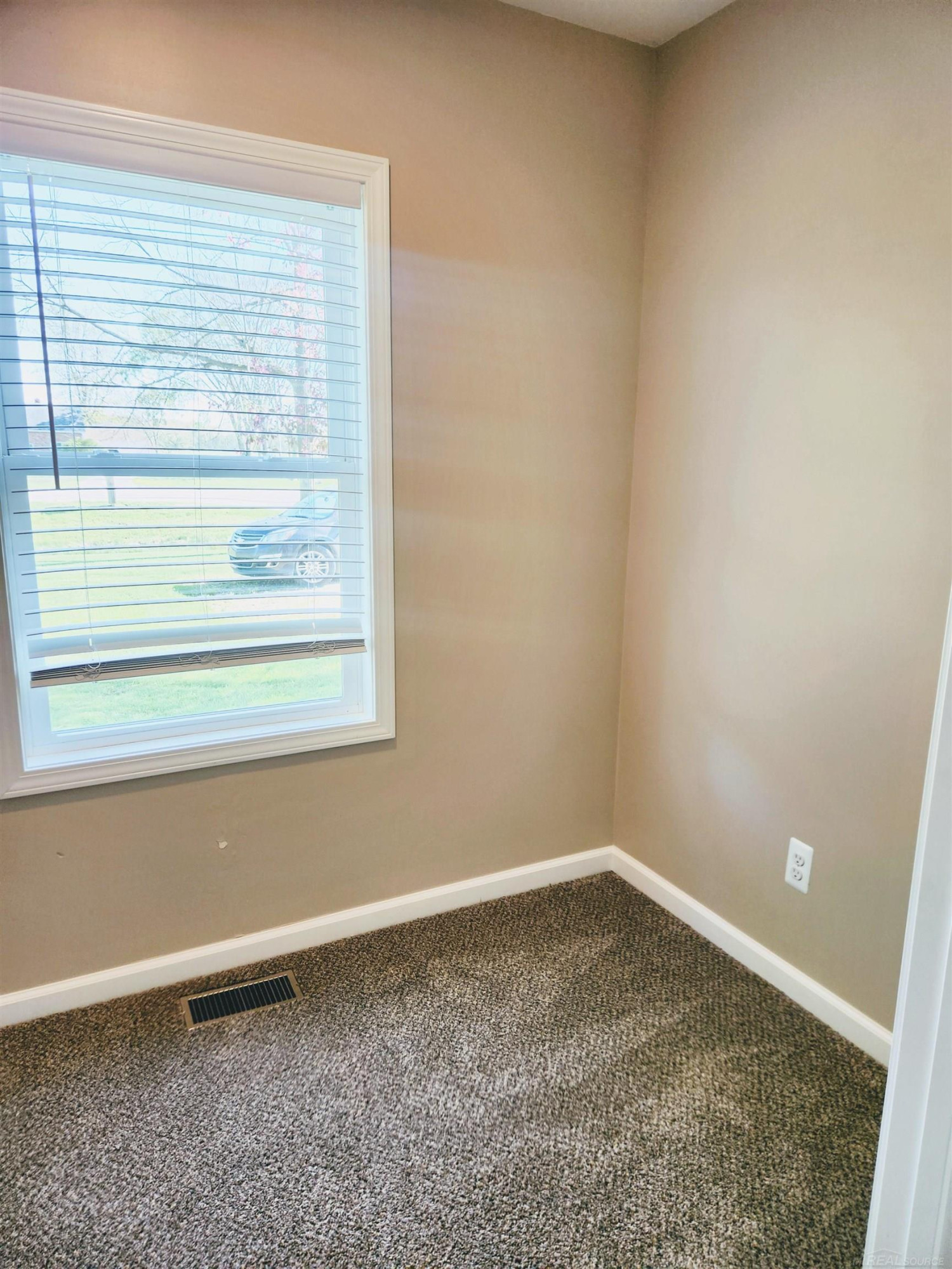 5862 St Clair Highway, MI — Photo 21
