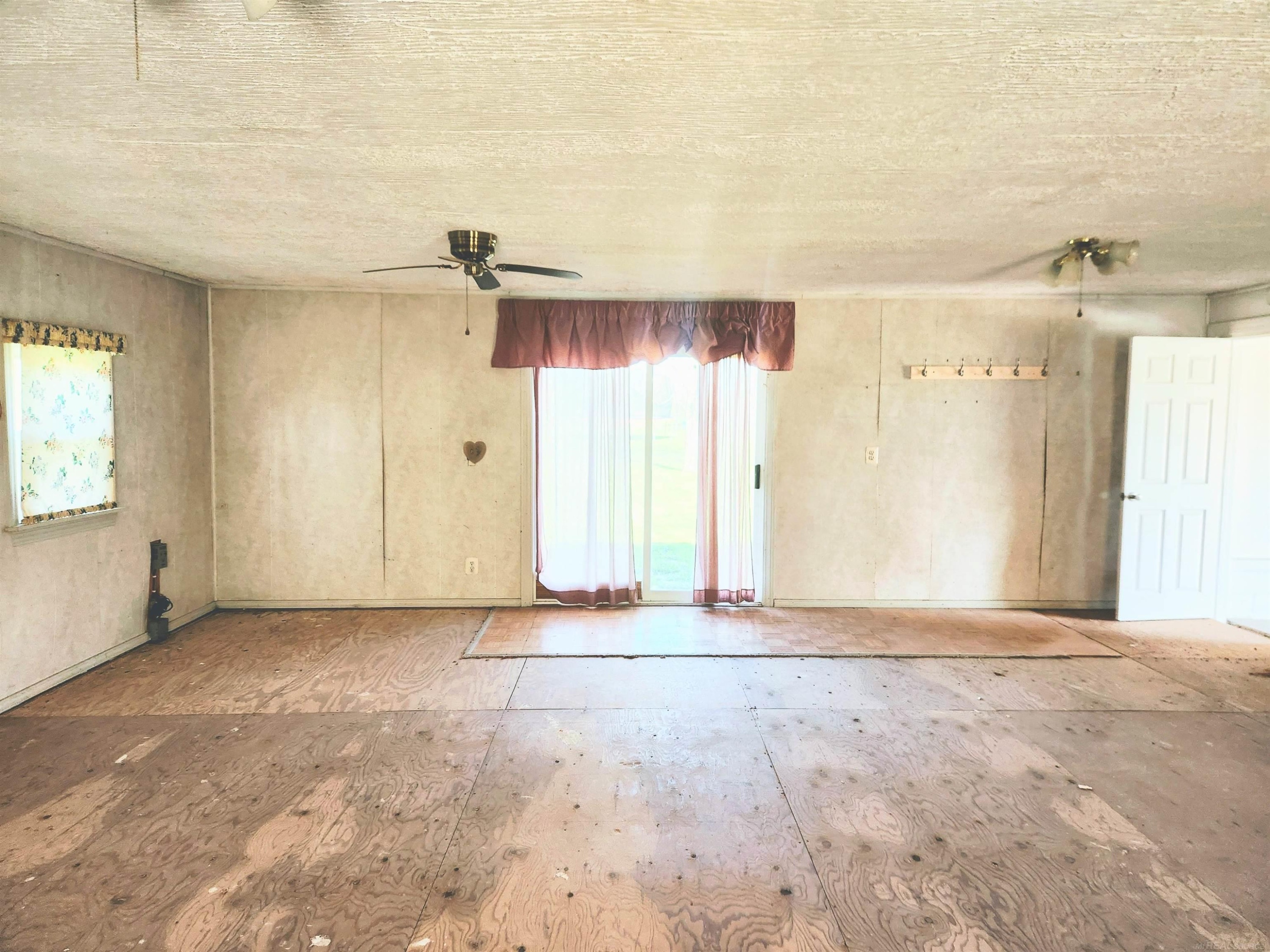 5862 St Clair Highway, MI — Photo 38