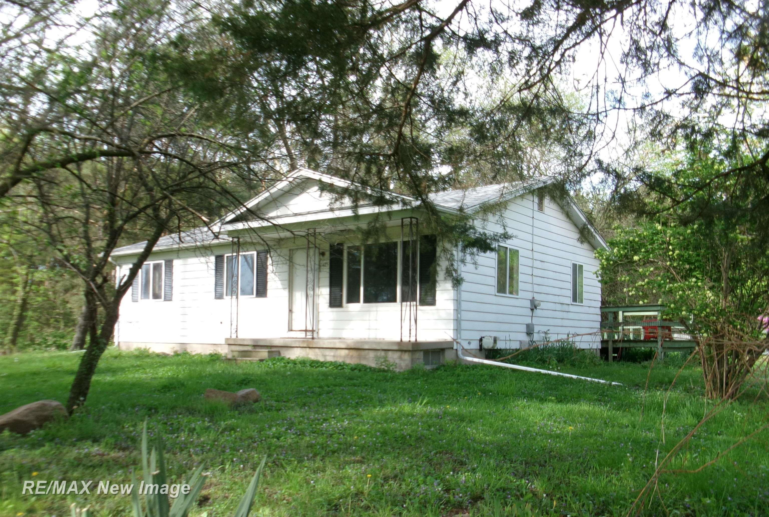 11425 Dixie Highway, Birch Run, MI 48415 — front exterior
