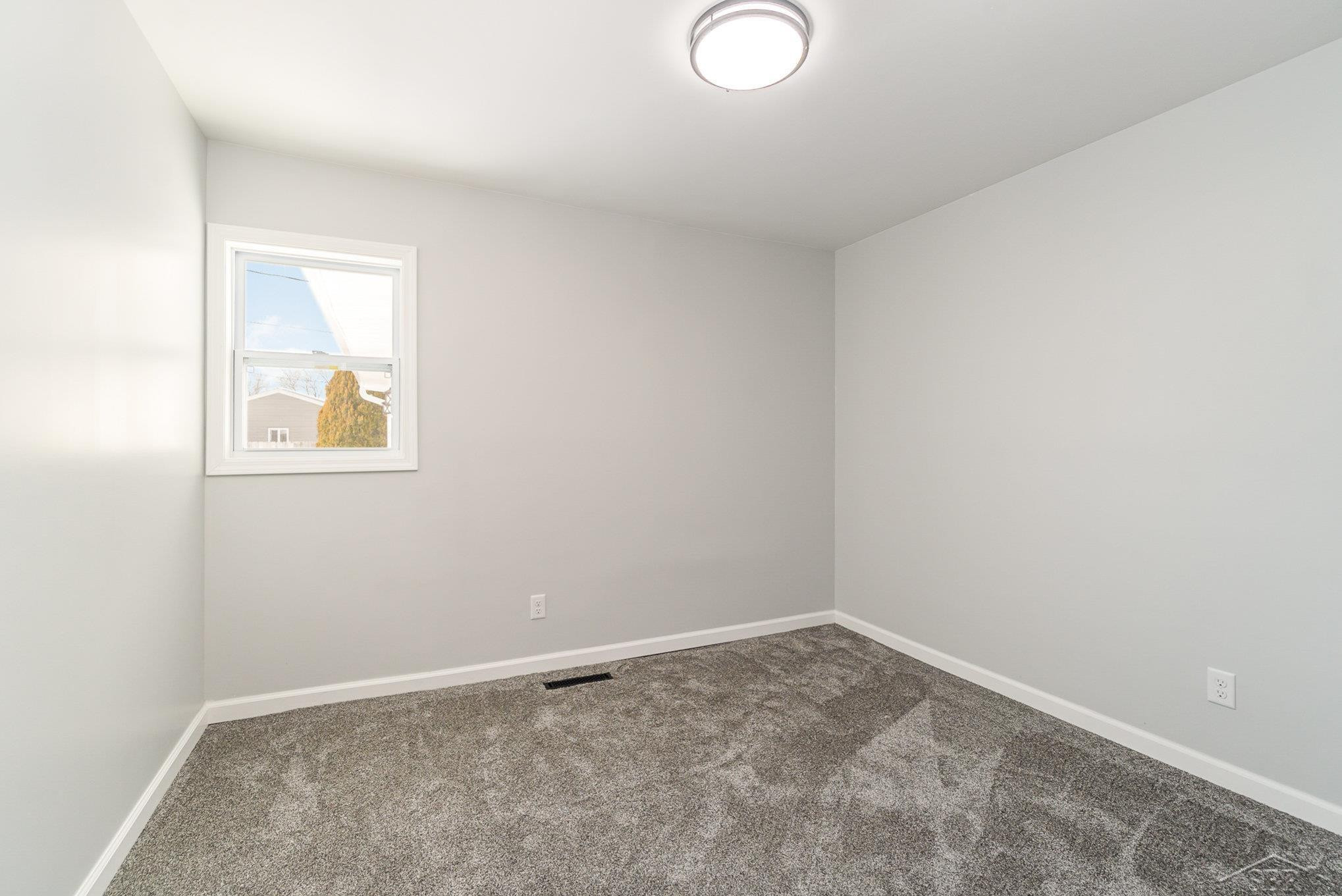 637 S 26th Street, Saginaw, MI 48601 — Photo 8