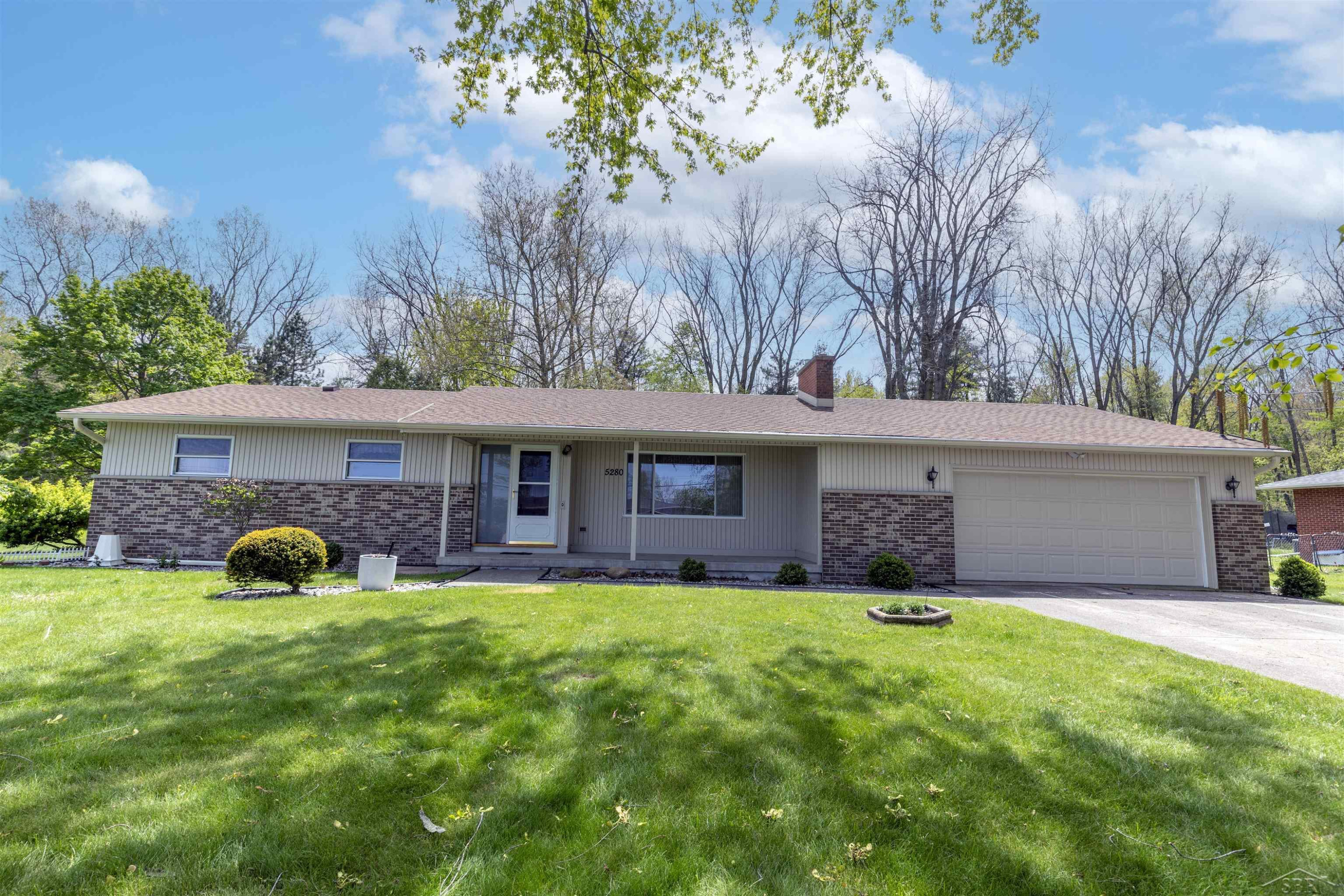 5280 Eldorado Drive, Bridgeport, MI 48722 — front exterior