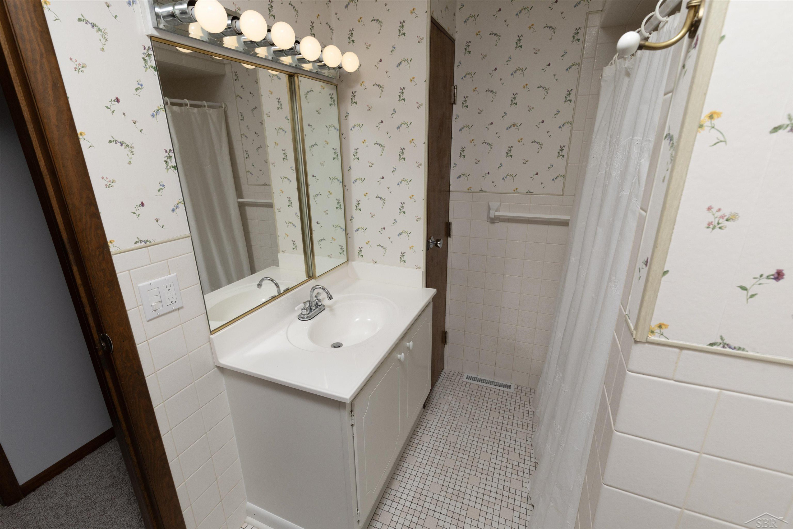 5280 Eldorado Drive, Bridgeport, MI 48722 — Photo 44