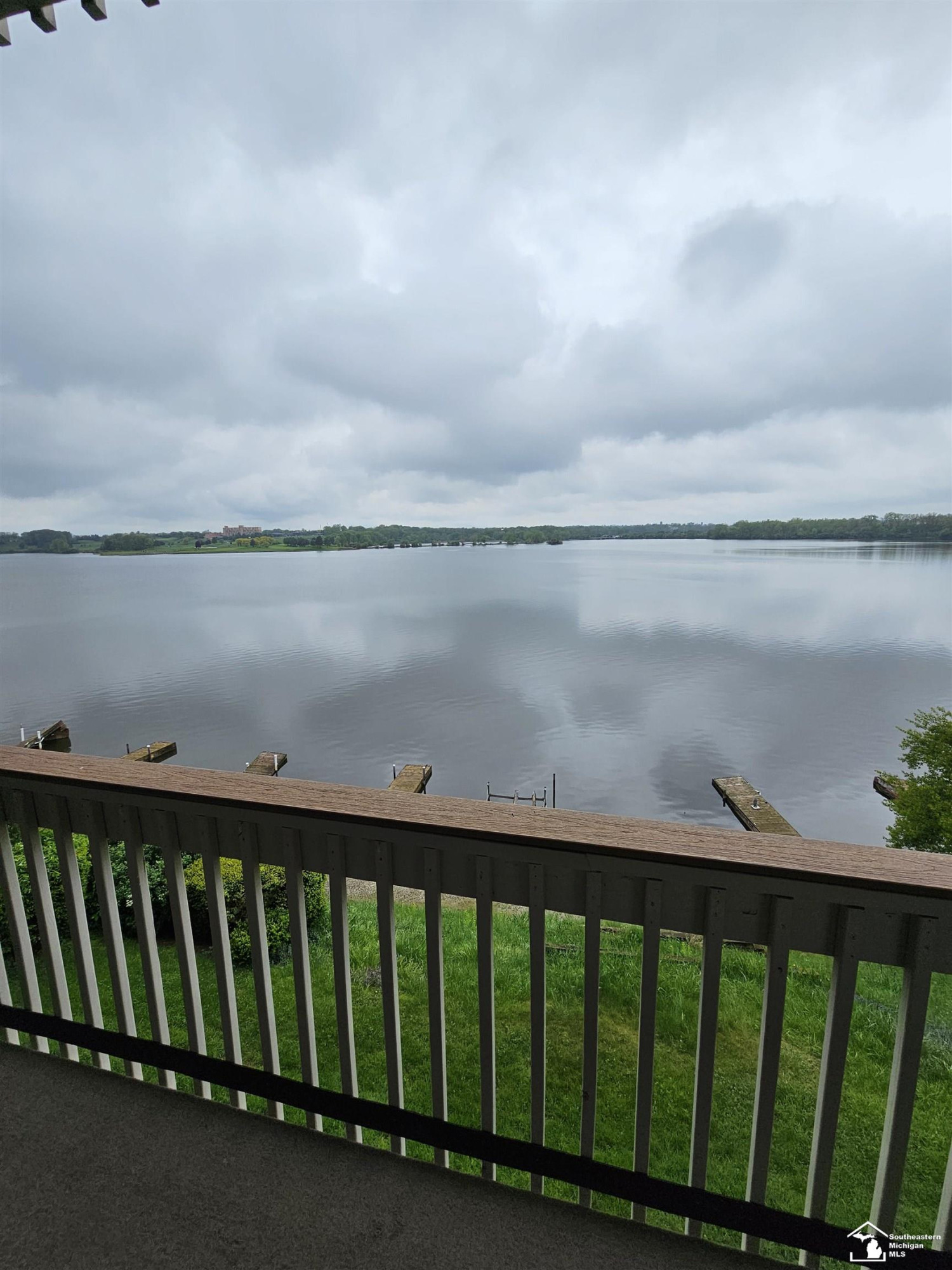 869 Cliffs Drive, 204 B, Ypsilanti, MI 48198 — Photo 2