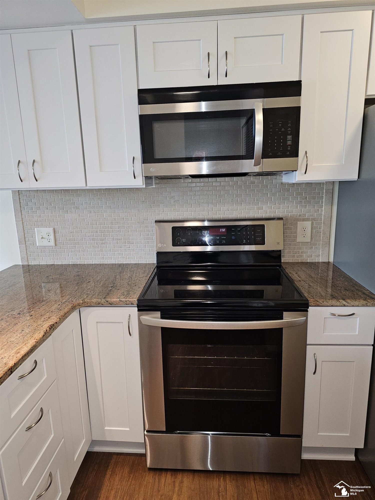 869 Cliffs Drive, 204 B, Ypsilanti, MI 48198 — Photo 14