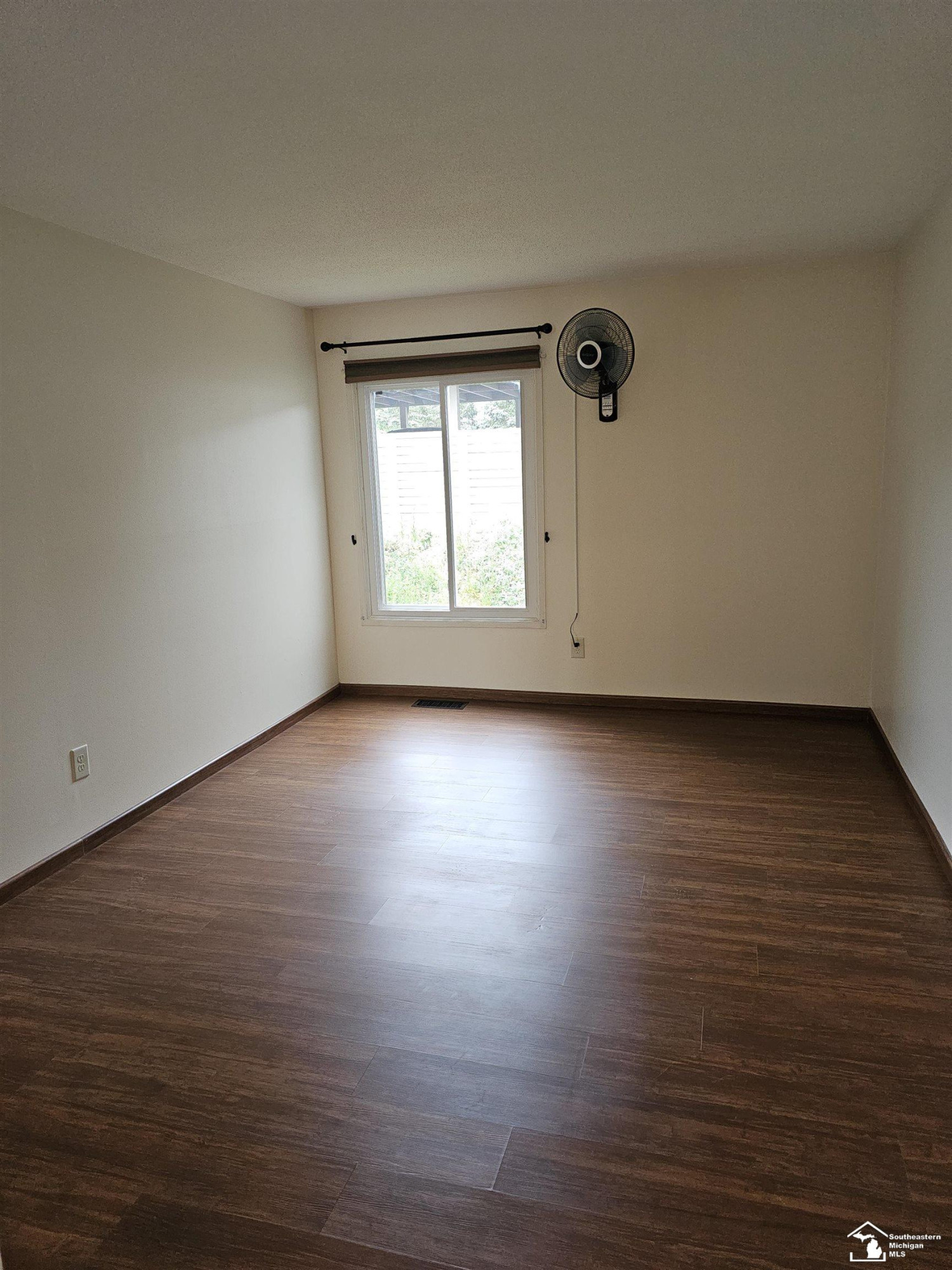 869 Cliffs Drive, 204 B, Ypsilanti, MI 48198 — Photo 22