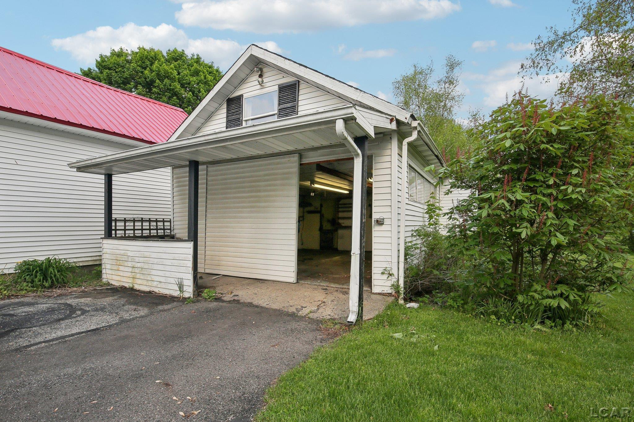 132 E Michigan Avenue, Clinton, MI 49236 — Photo 2