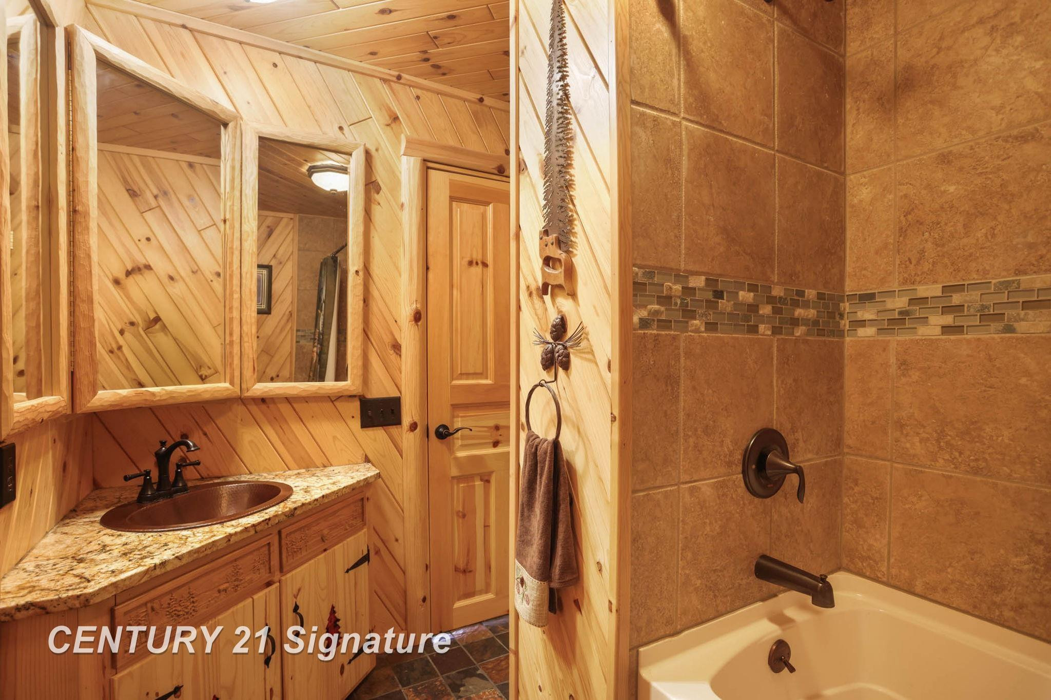 4285 N Iva Road, Hemlock, MI 48626 — Photo 37