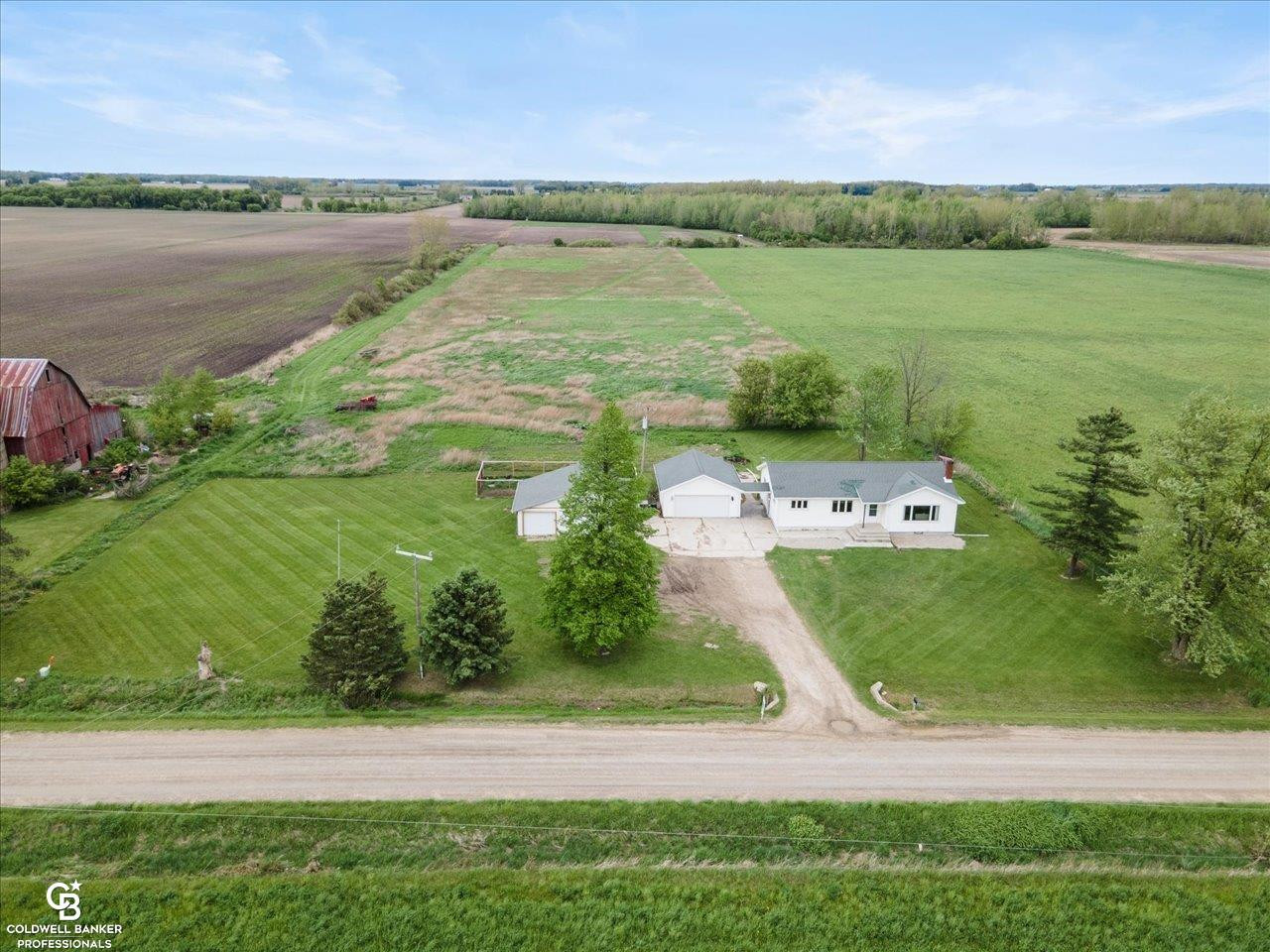 903 E Burns Line Road, Melvin, MI 48454 — front exterior