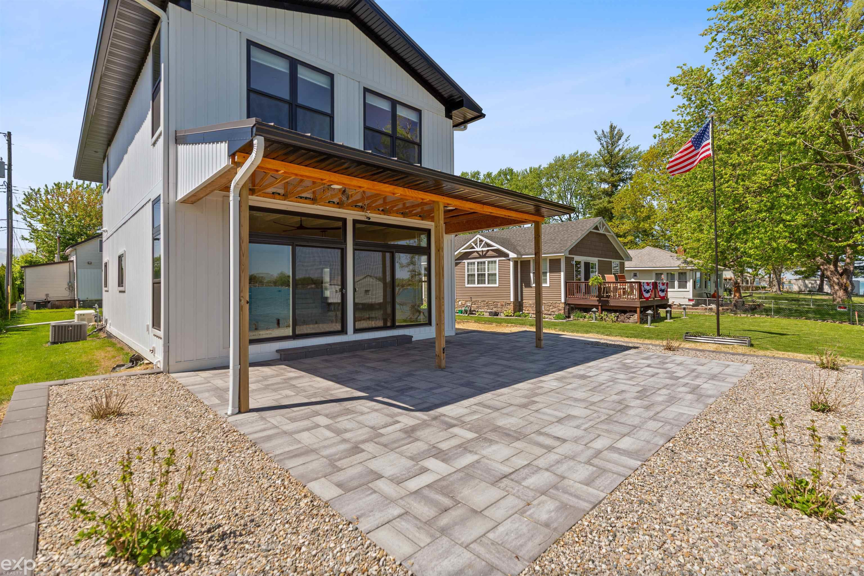 295 Martindale Court, MI — Photo 33